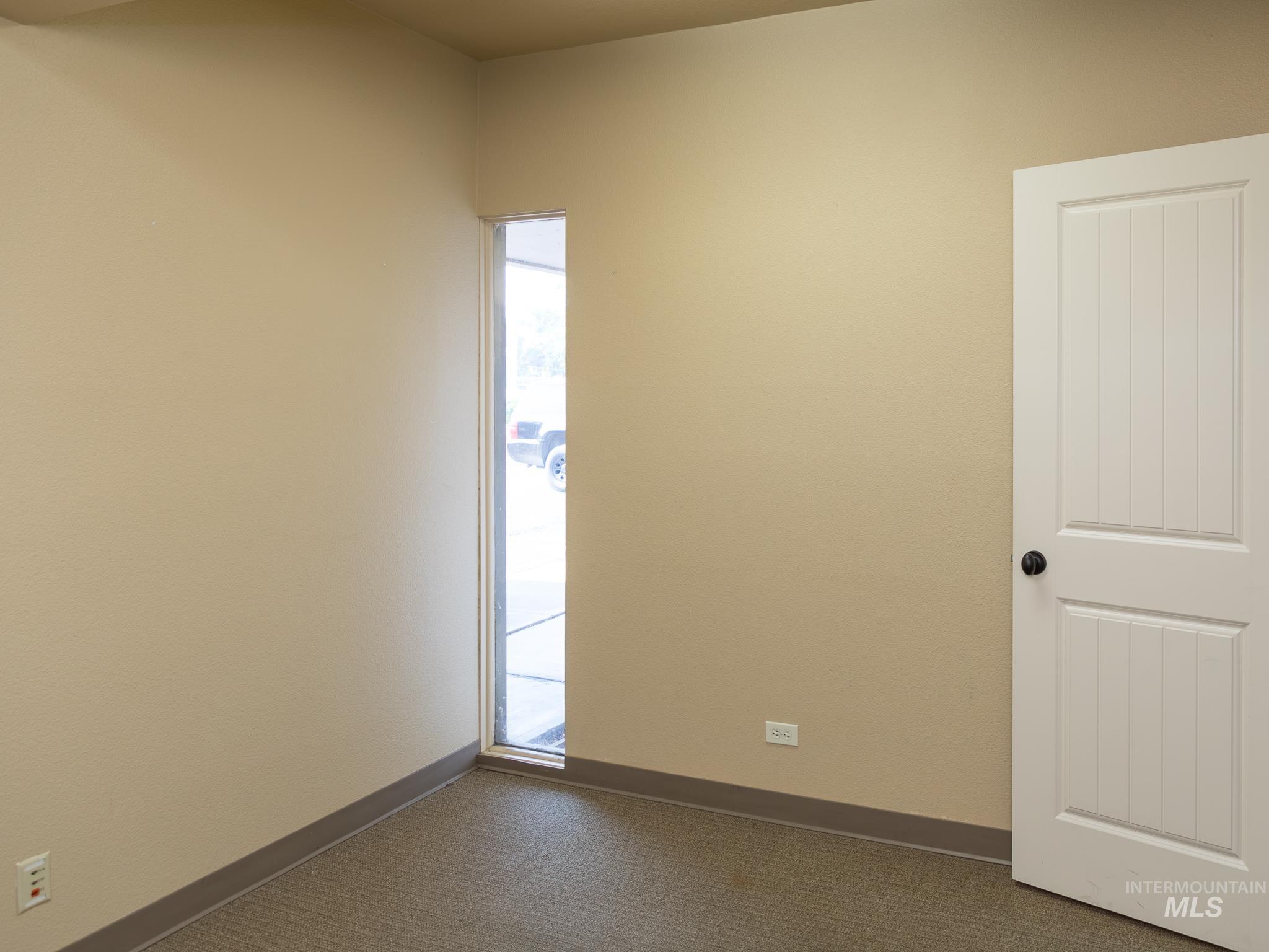 992 W Idaho Property Photo 13