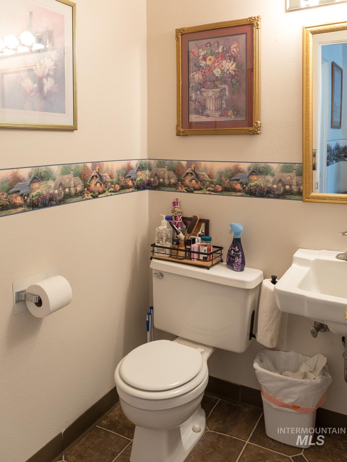 992 W Idaho Property Photo 22