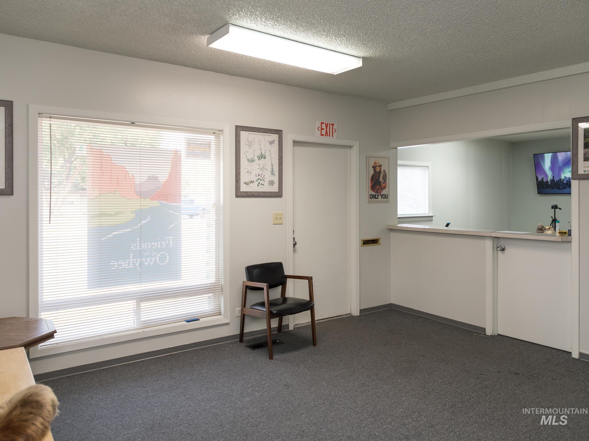 992 W Idaho Property Photo 33
