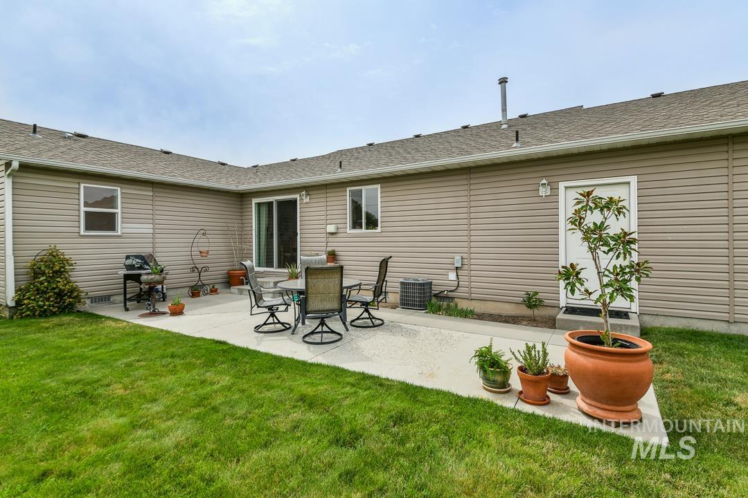 2584 W 8th St Property Photo 44