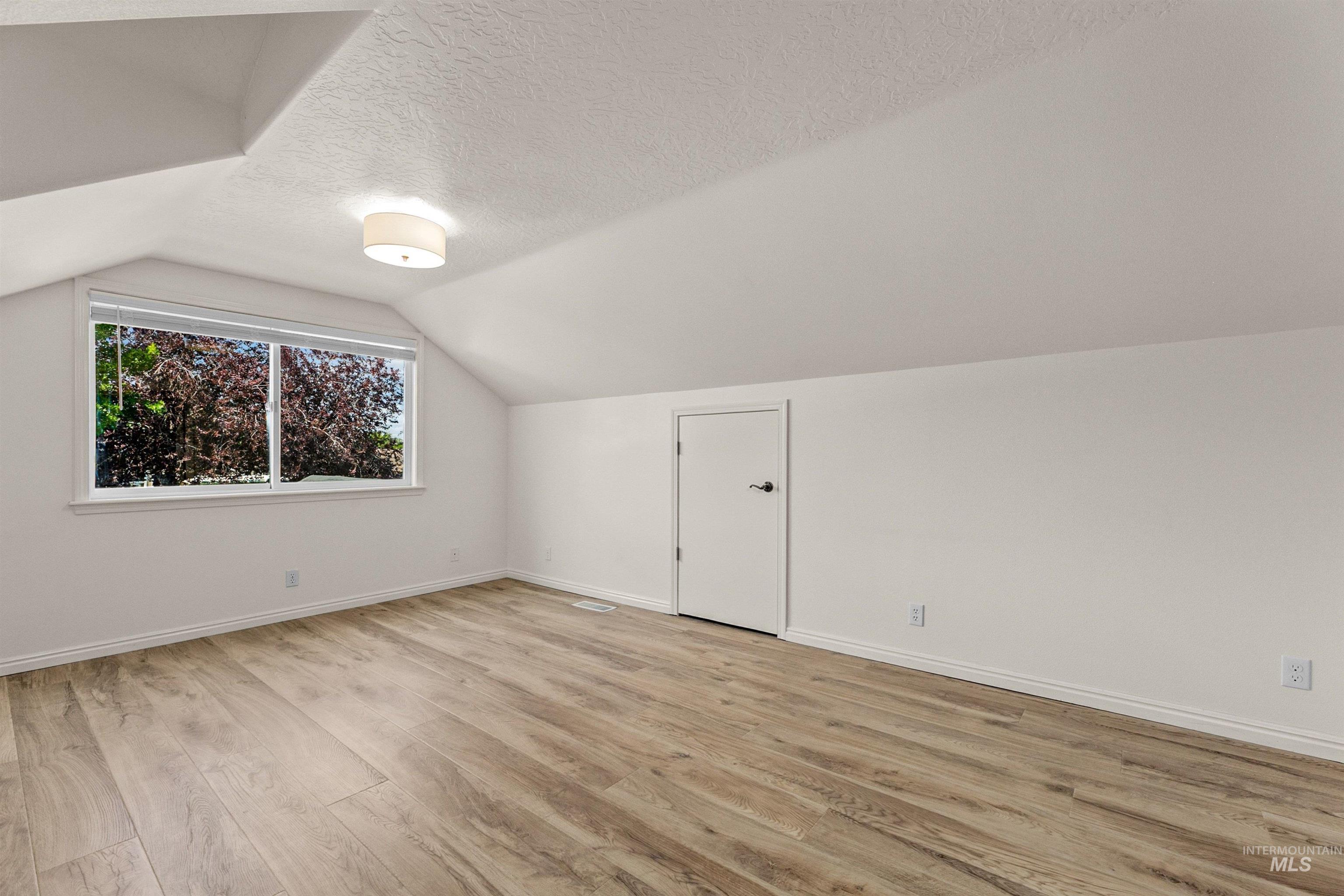 2211 S Weimaraner Way Property Photo 24
