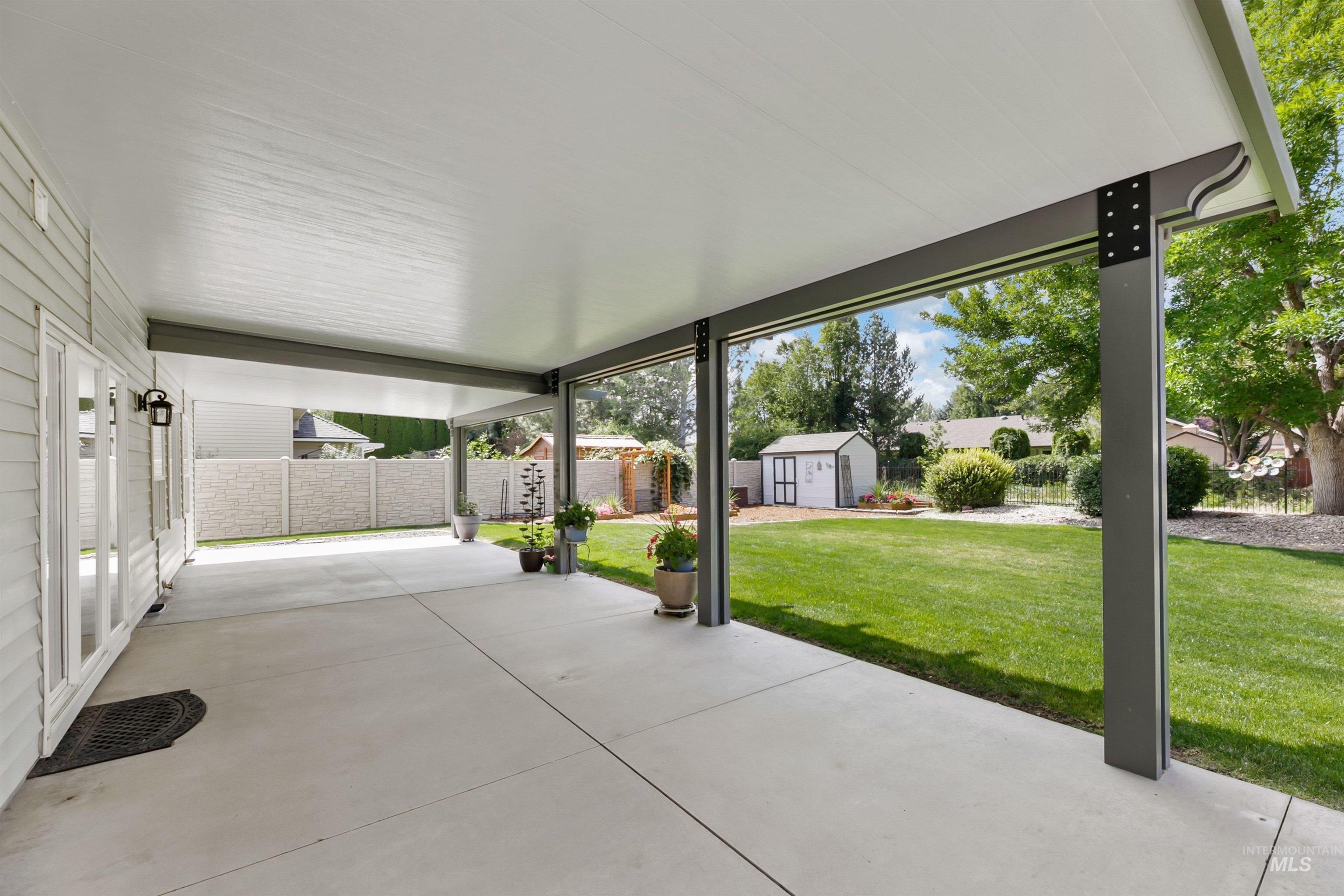 2211 S Weimaraner Way Property Photo 33