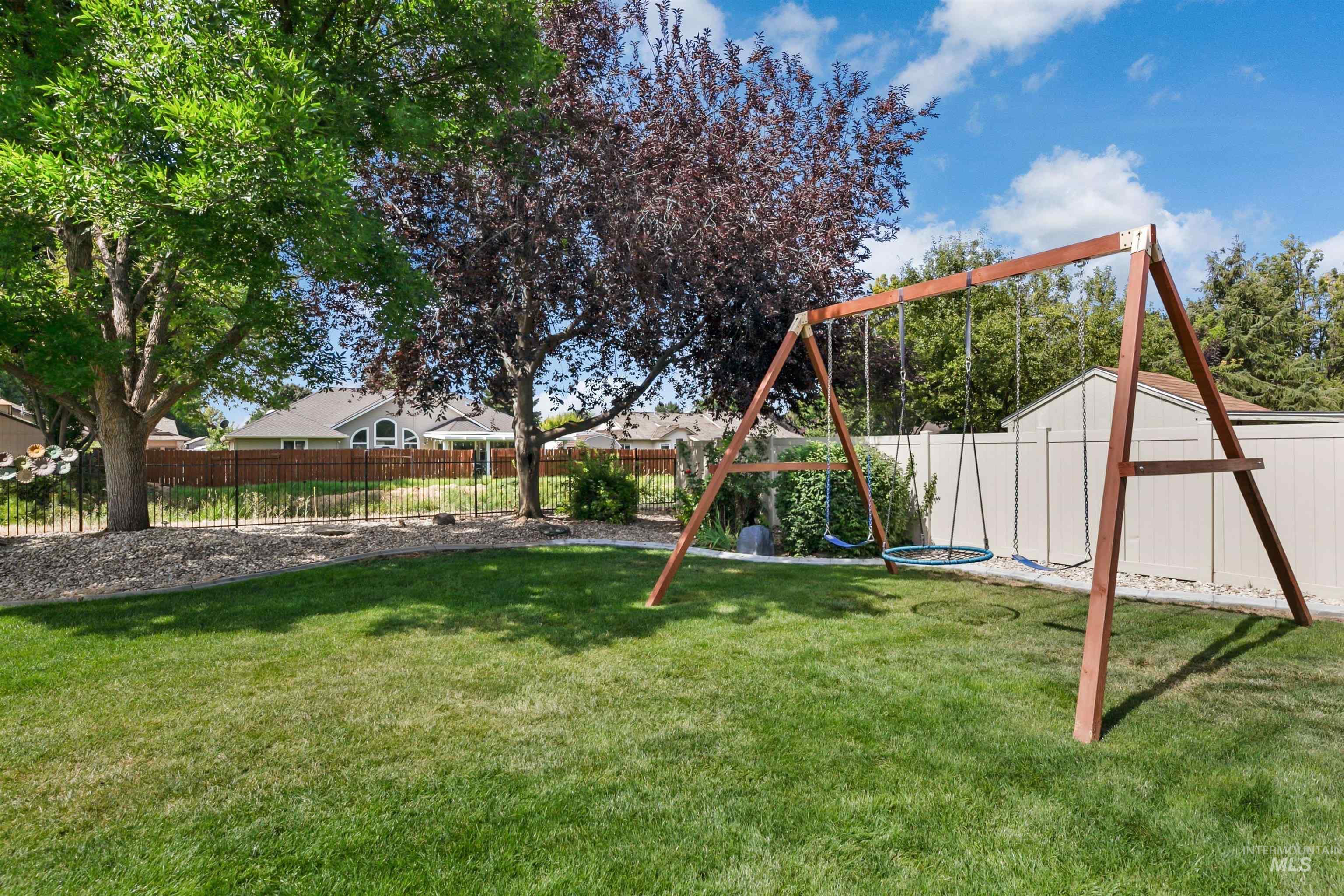 2211 S Weimaraner Way Property Photo 36