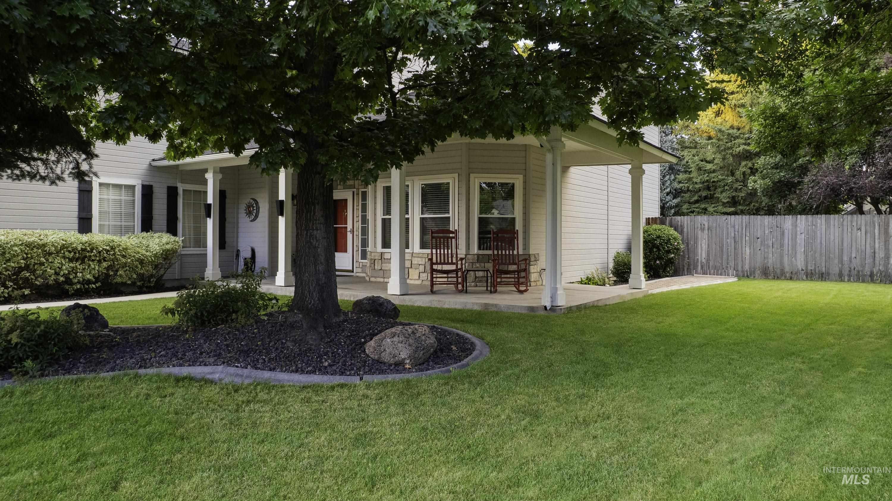 2100 S Tollgate Way Property Photo 4