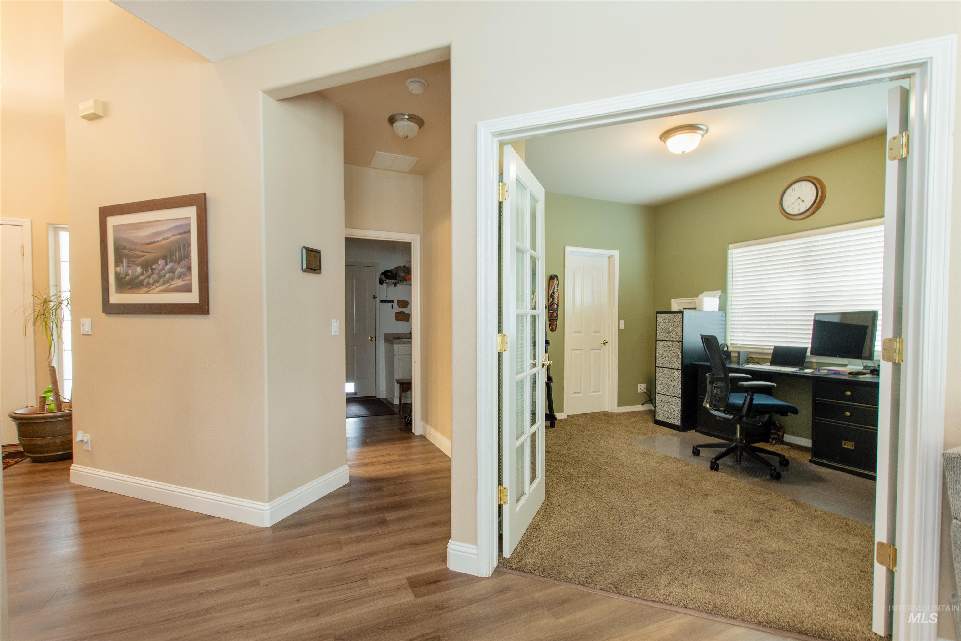 2100 S Tollgate Way Property Photo 18