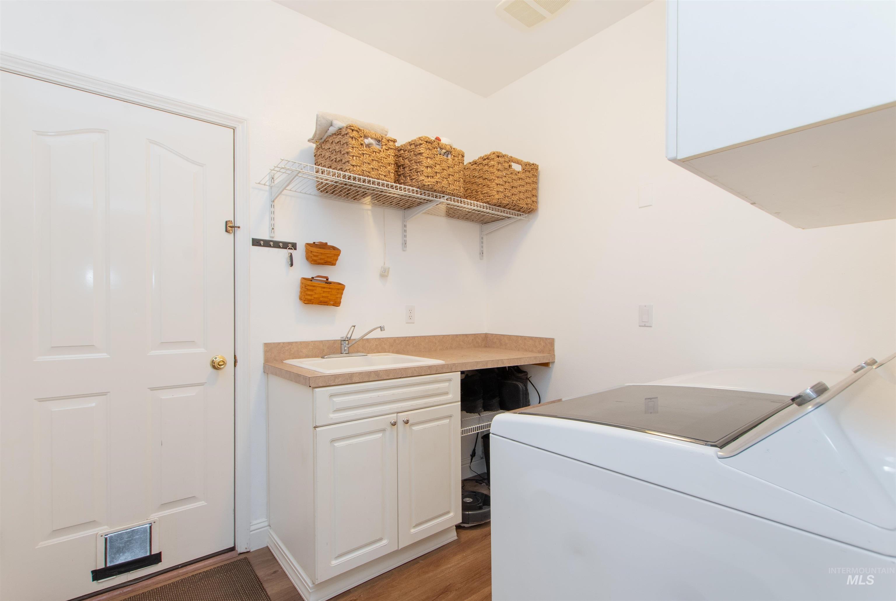 2100 S Tollgate Way Property Photo 22