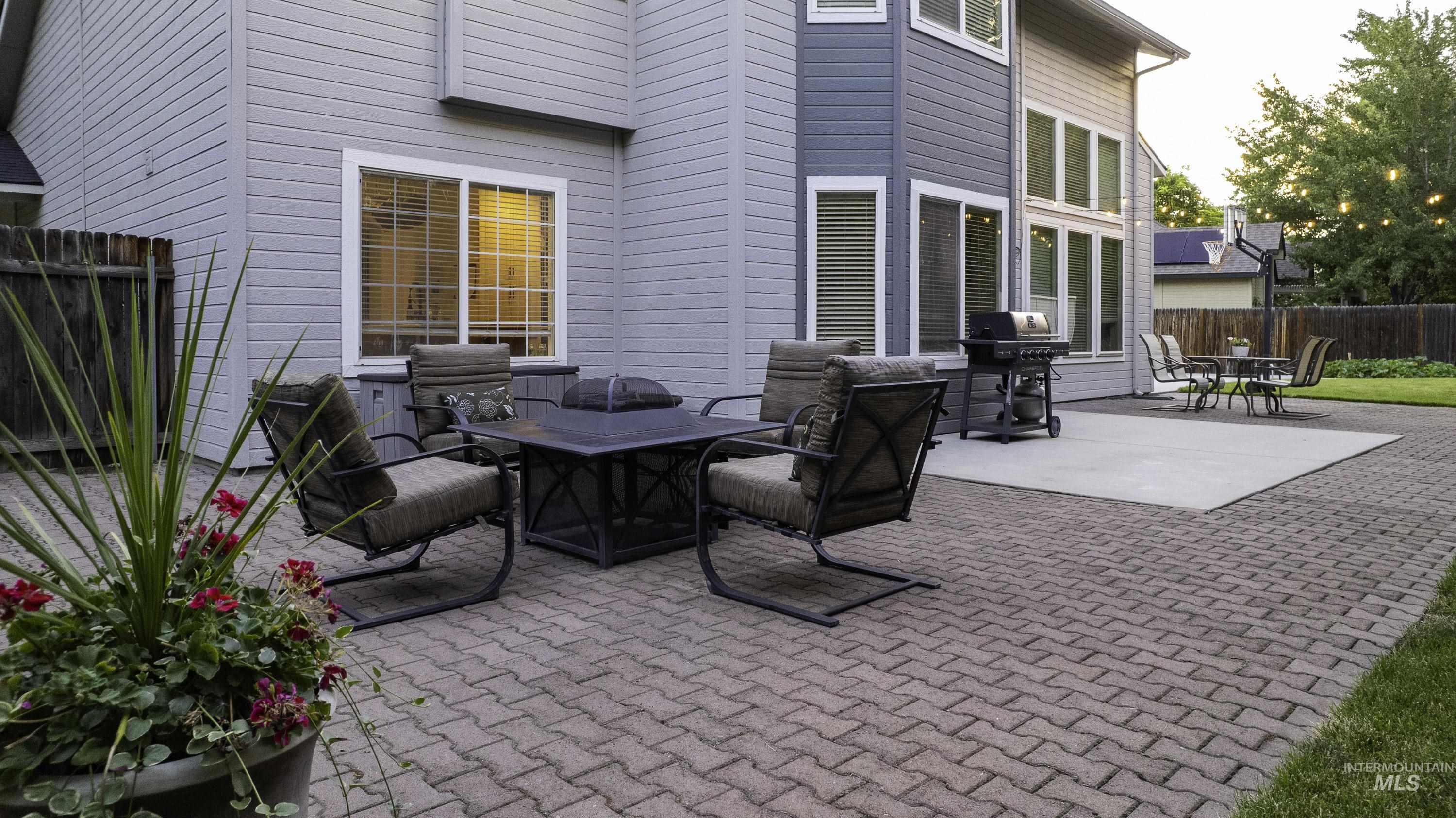 2100 S Tollgate Way Property Photo 37