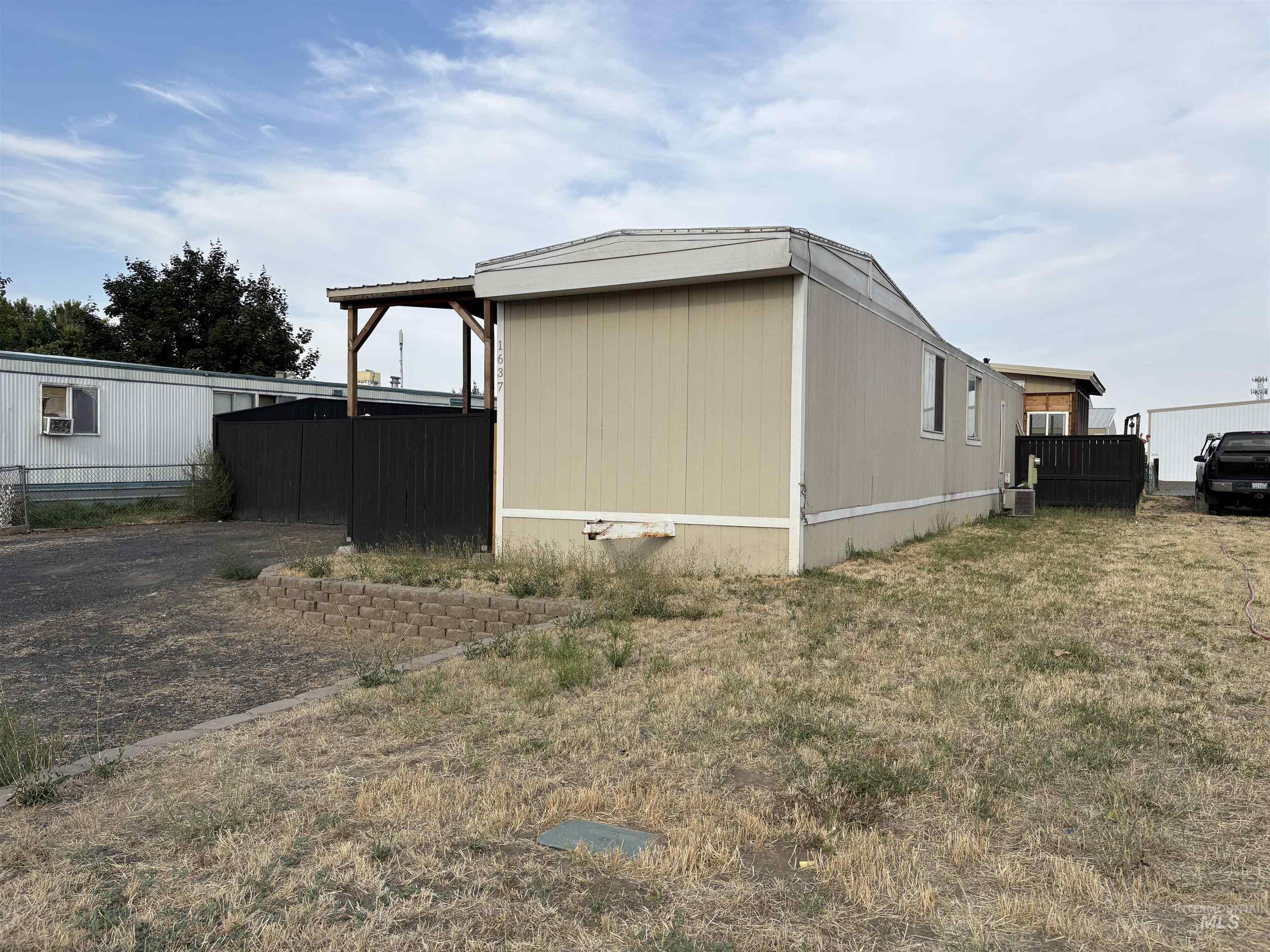 1637 13th Street Property Photo 1