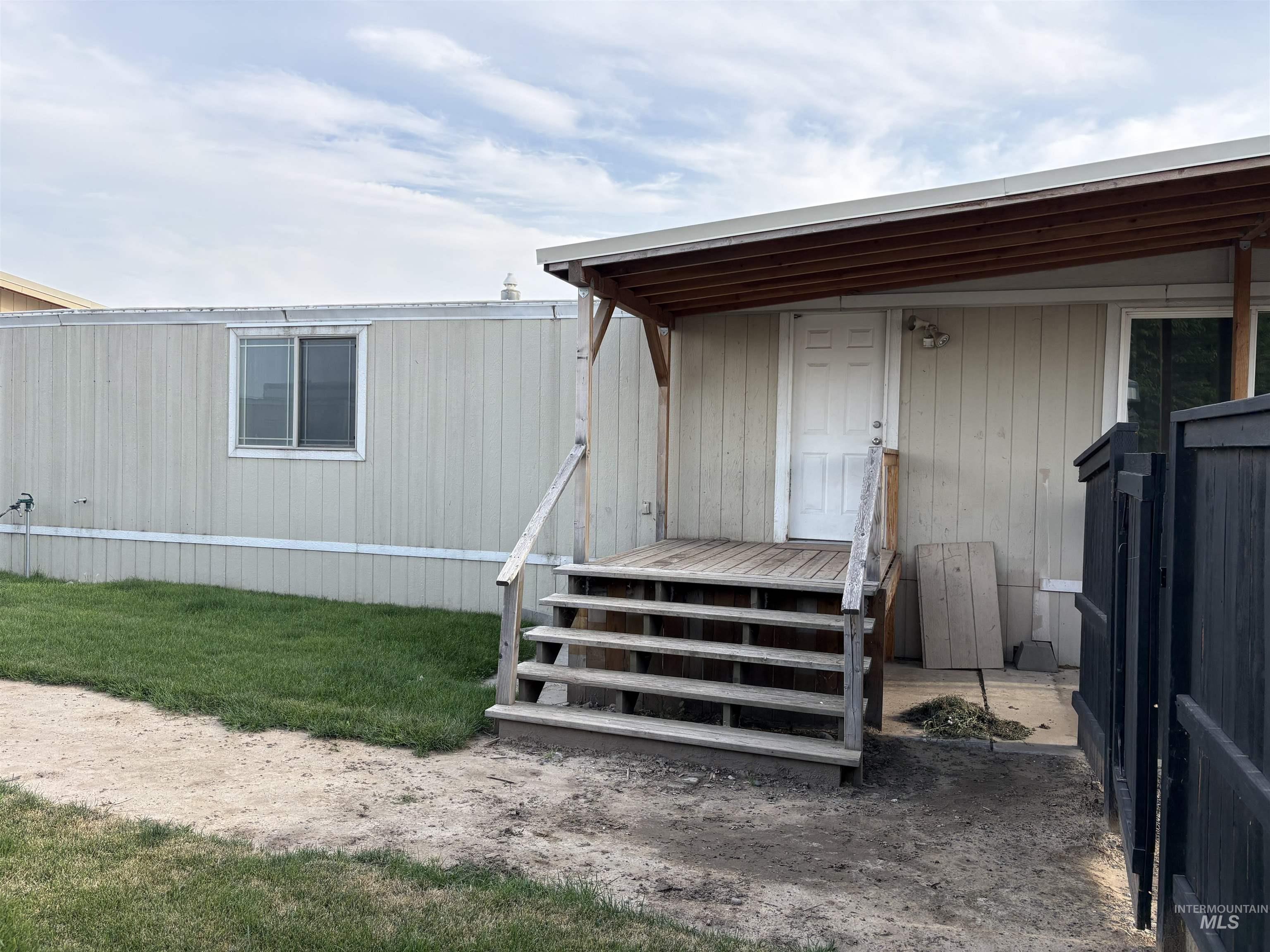 1637 13th Street Property Photo 3