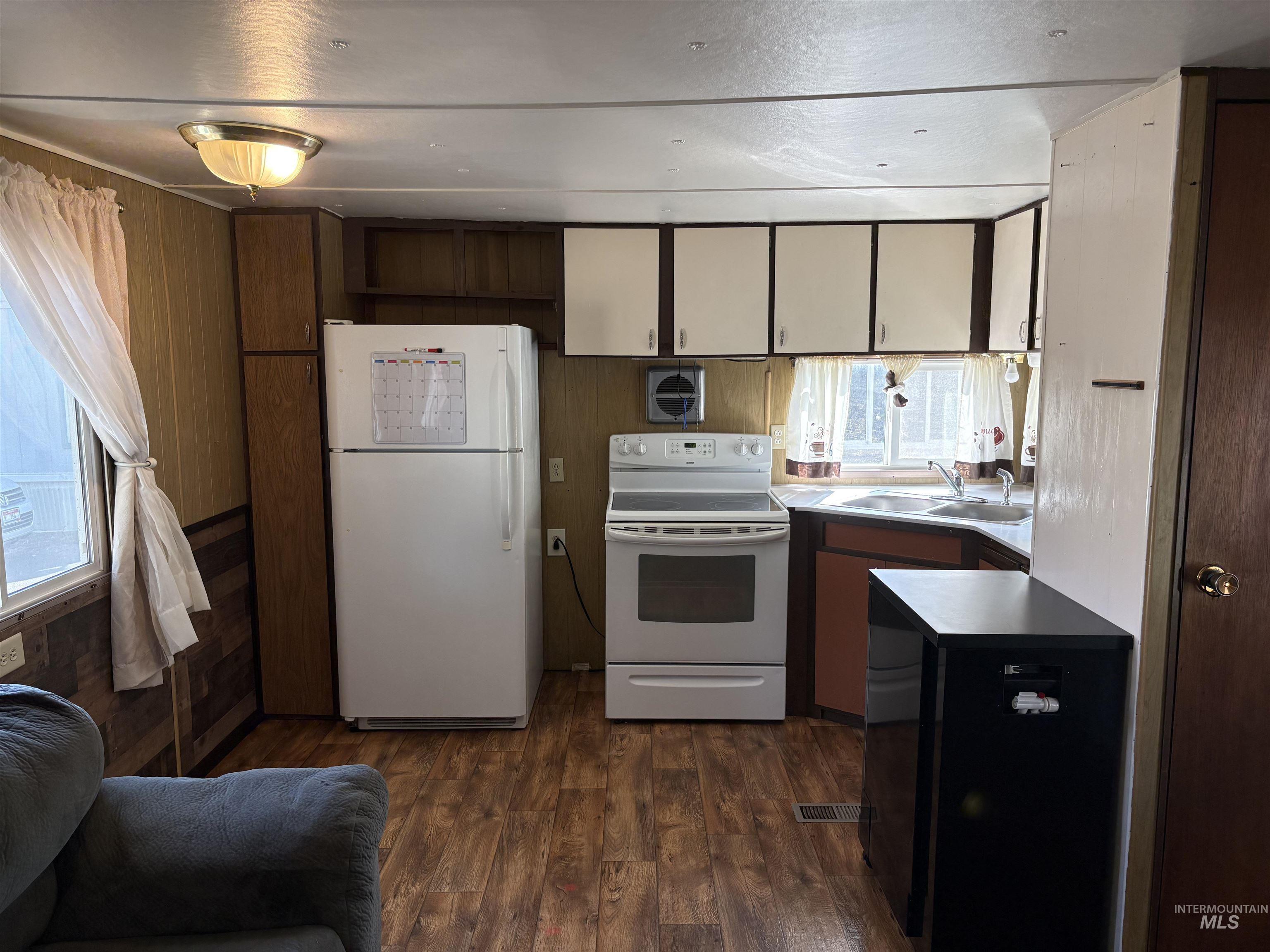 1265 Elm Street Property Photo 7