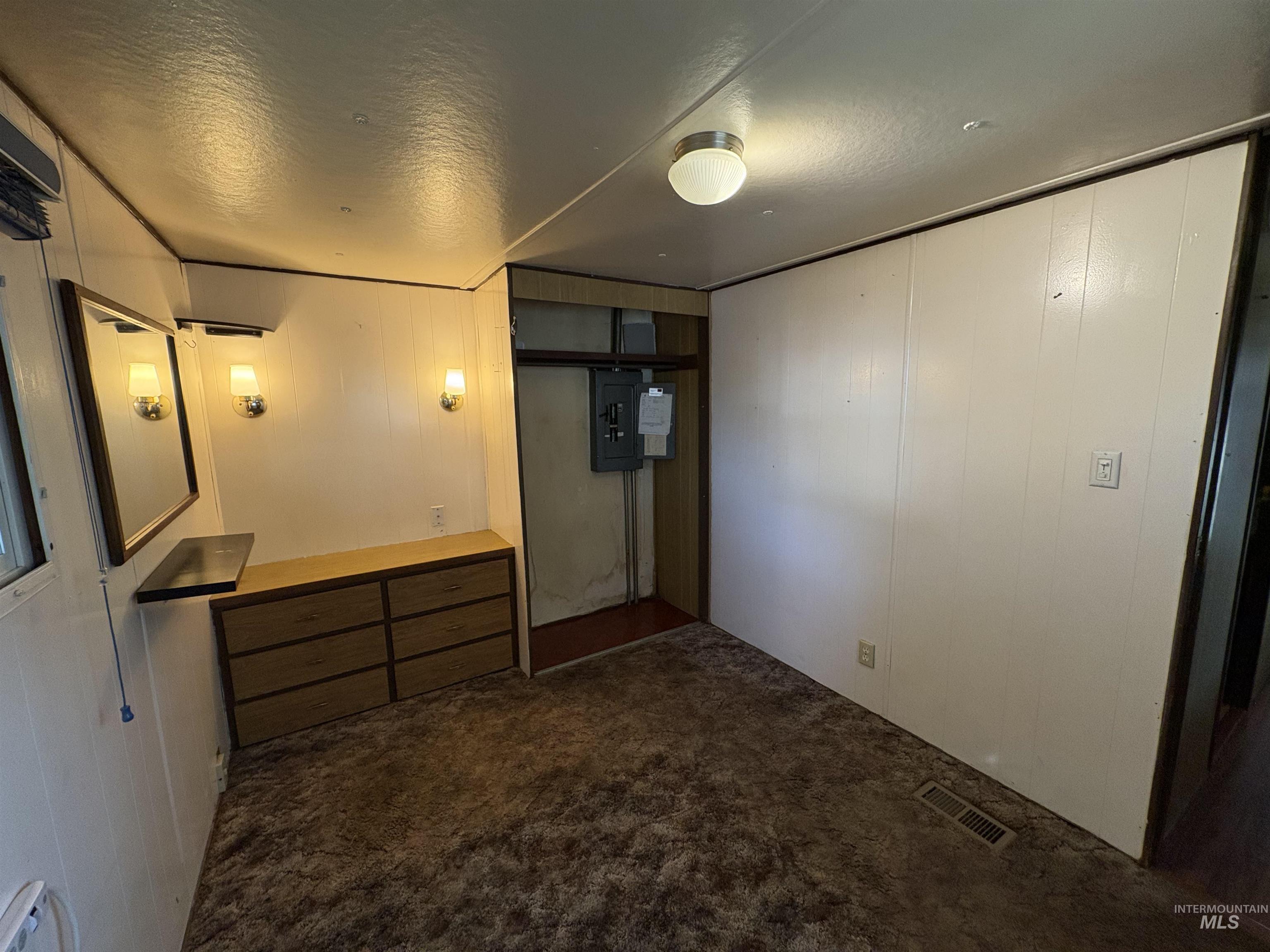 1265 Elm Street Property Photo 15