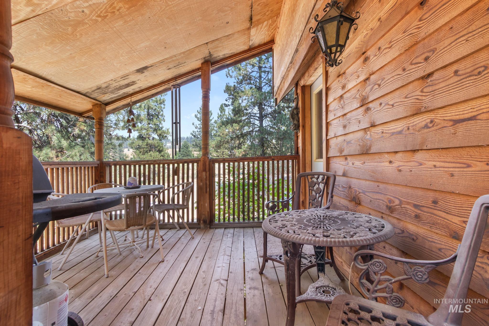 90 Meadow Drive Property Photo 3
