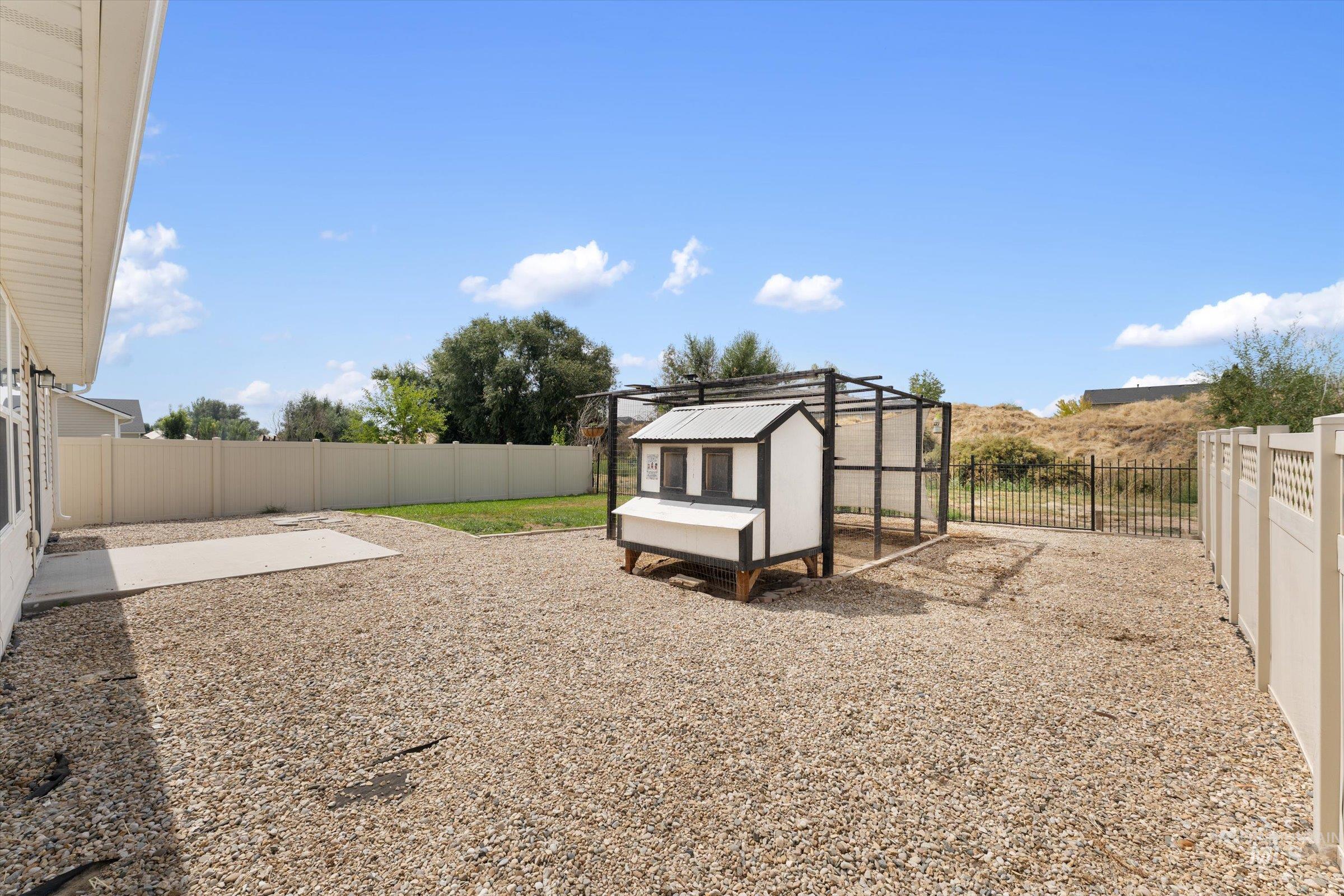 16935 Bethany Ave. Property Photo 29