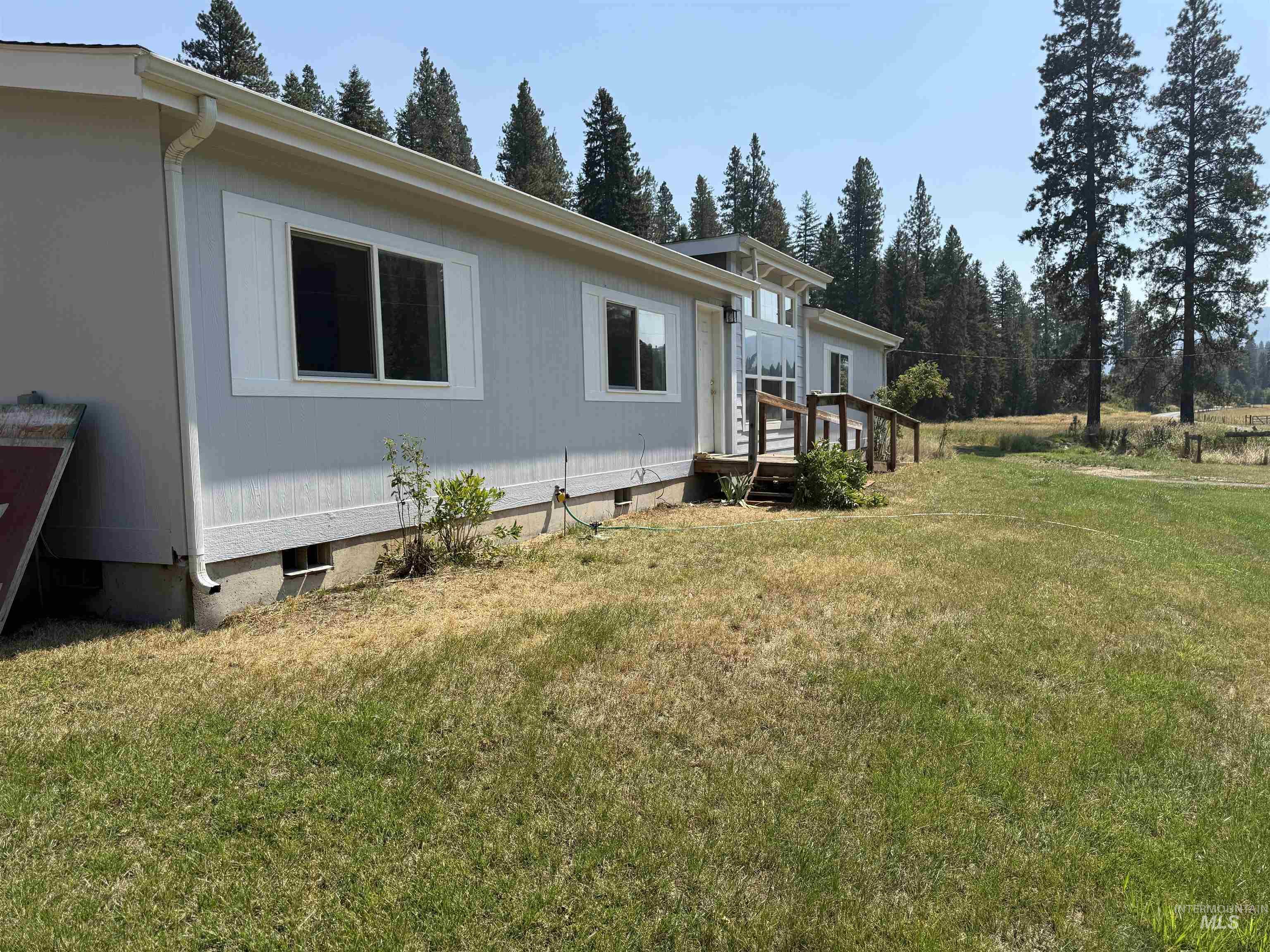 1416 Hatter Creek Property Photo 2