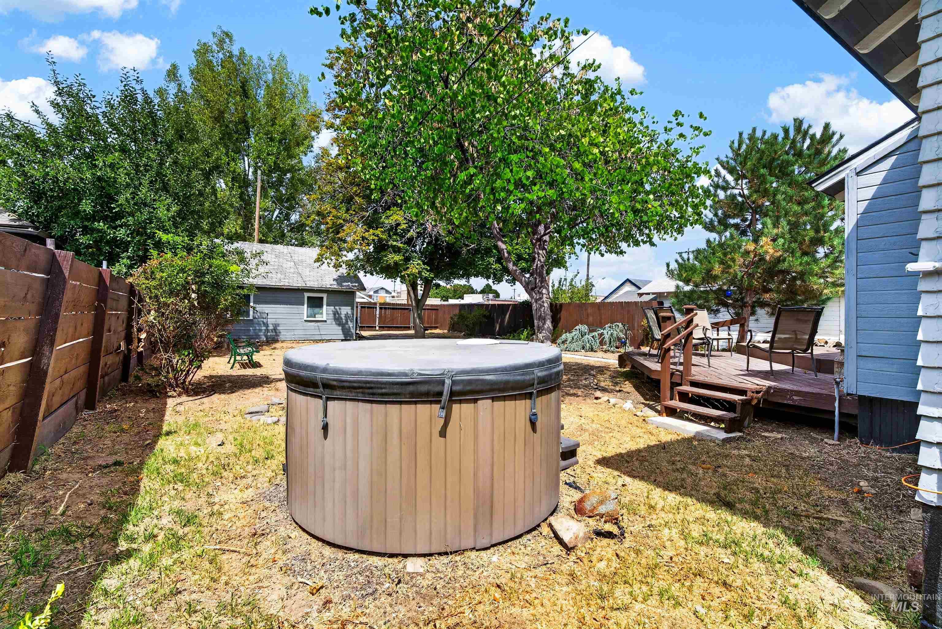319 14th Ave S Property Photo 44