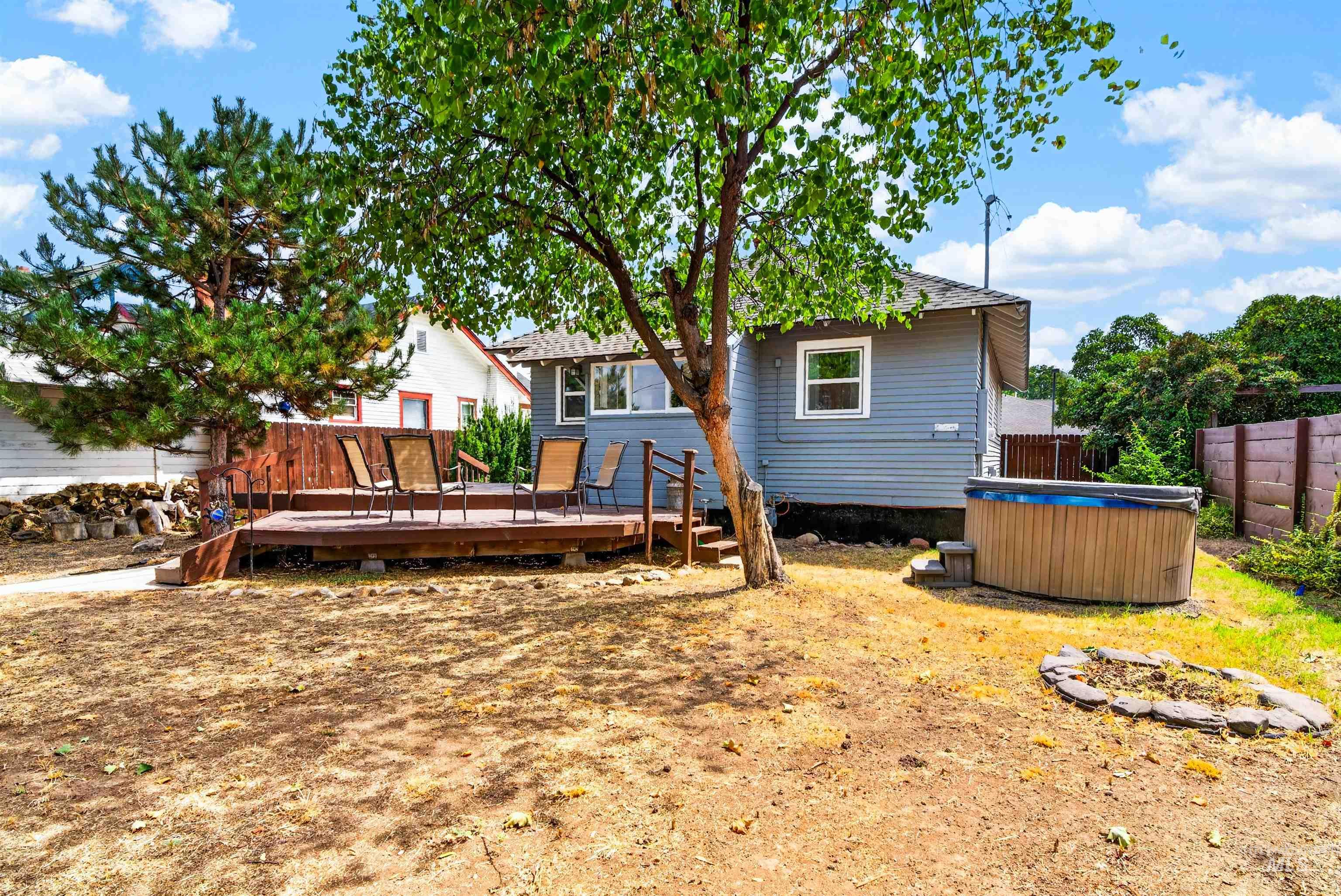 319 14th Ave S Property Photo 47