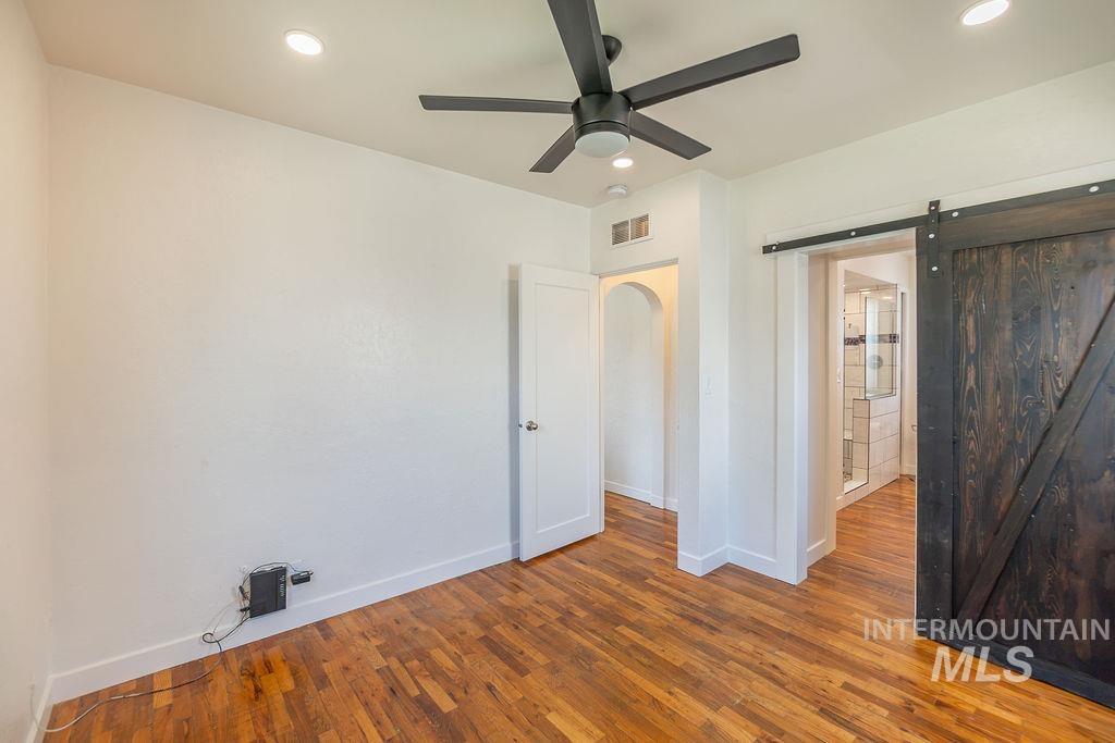 323 S Fern Street Property Photo 29