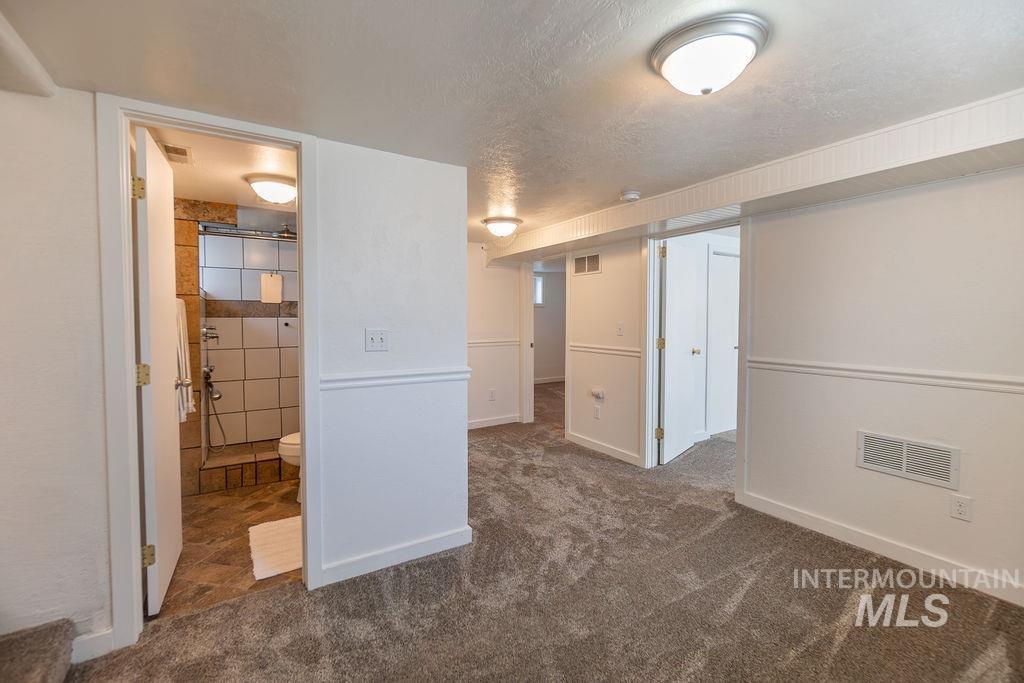 323 S Fern Street Property Photo 36