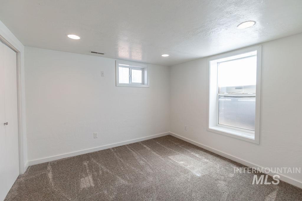 323 S Fern Street Property Photo 40
