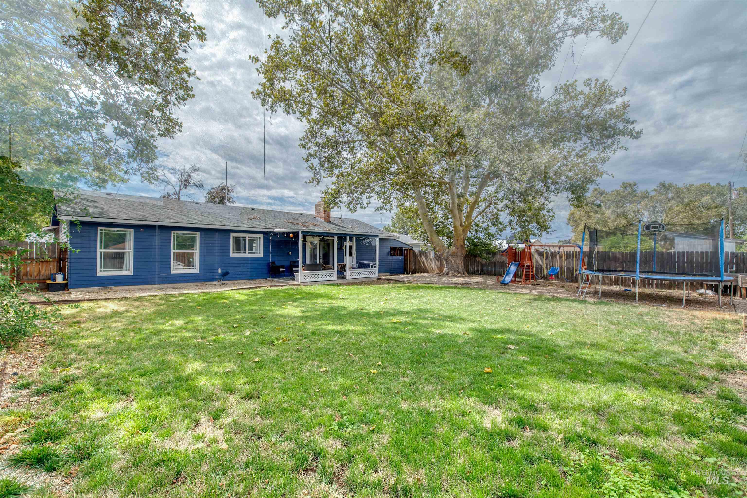 1222 Vista Dr Property Photo 22