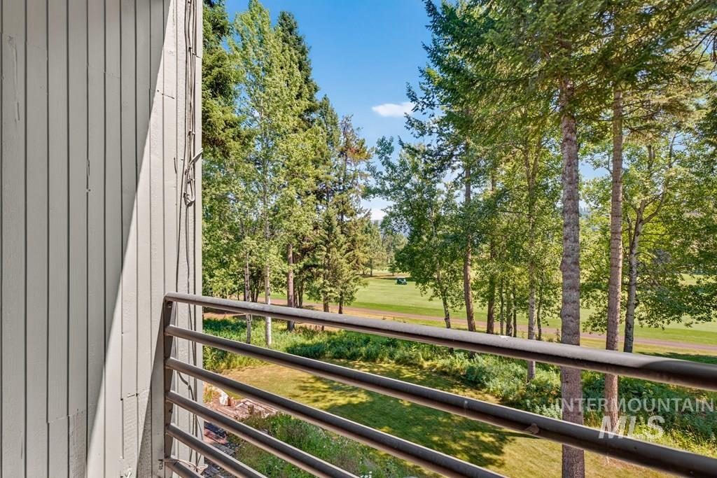 917 Fairway Drive Property Photo 30