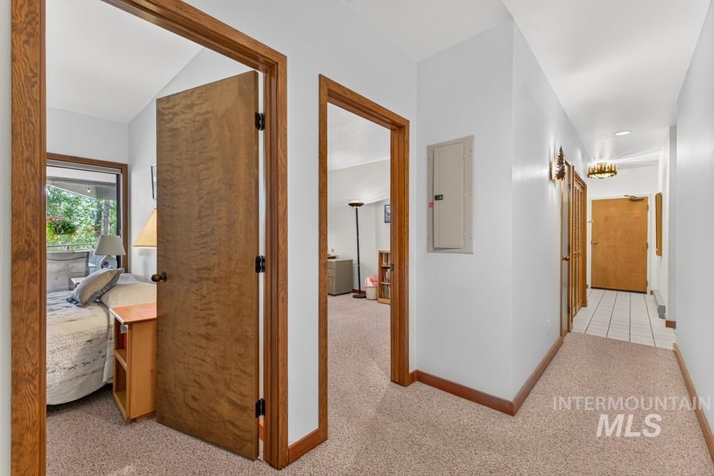 917 Fairway Drive Property Photo 31