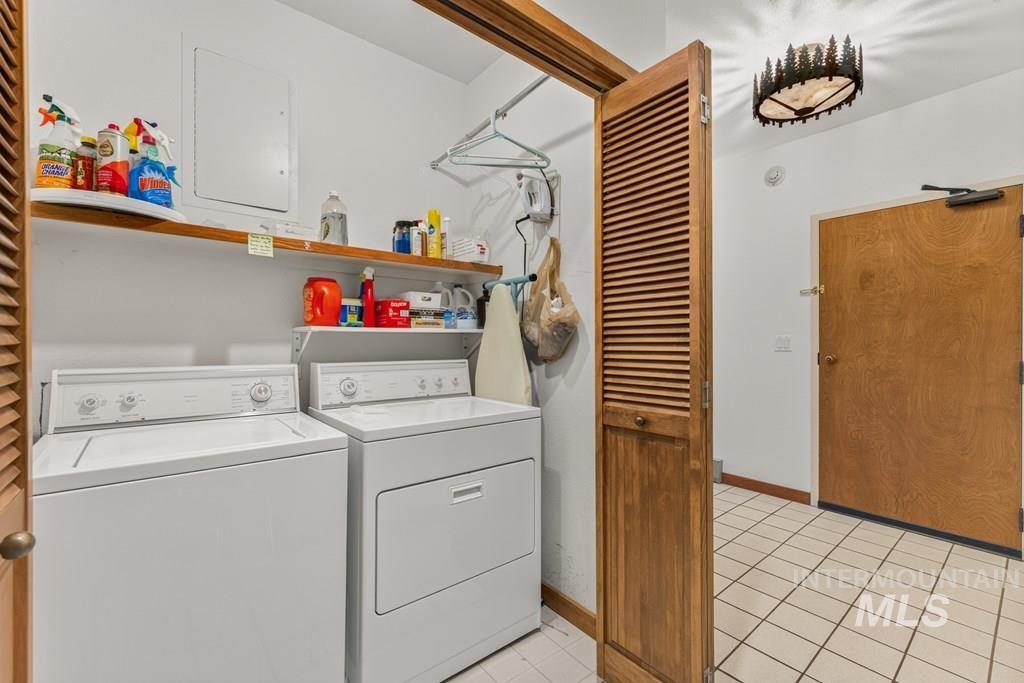 917 Fairway Drive Property Photo 39
