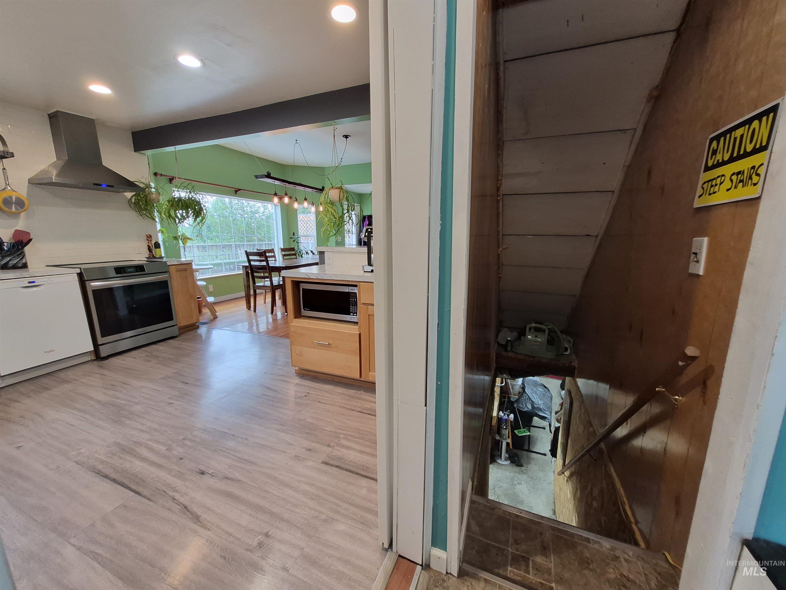 228 N Lilly Property Photo 19
