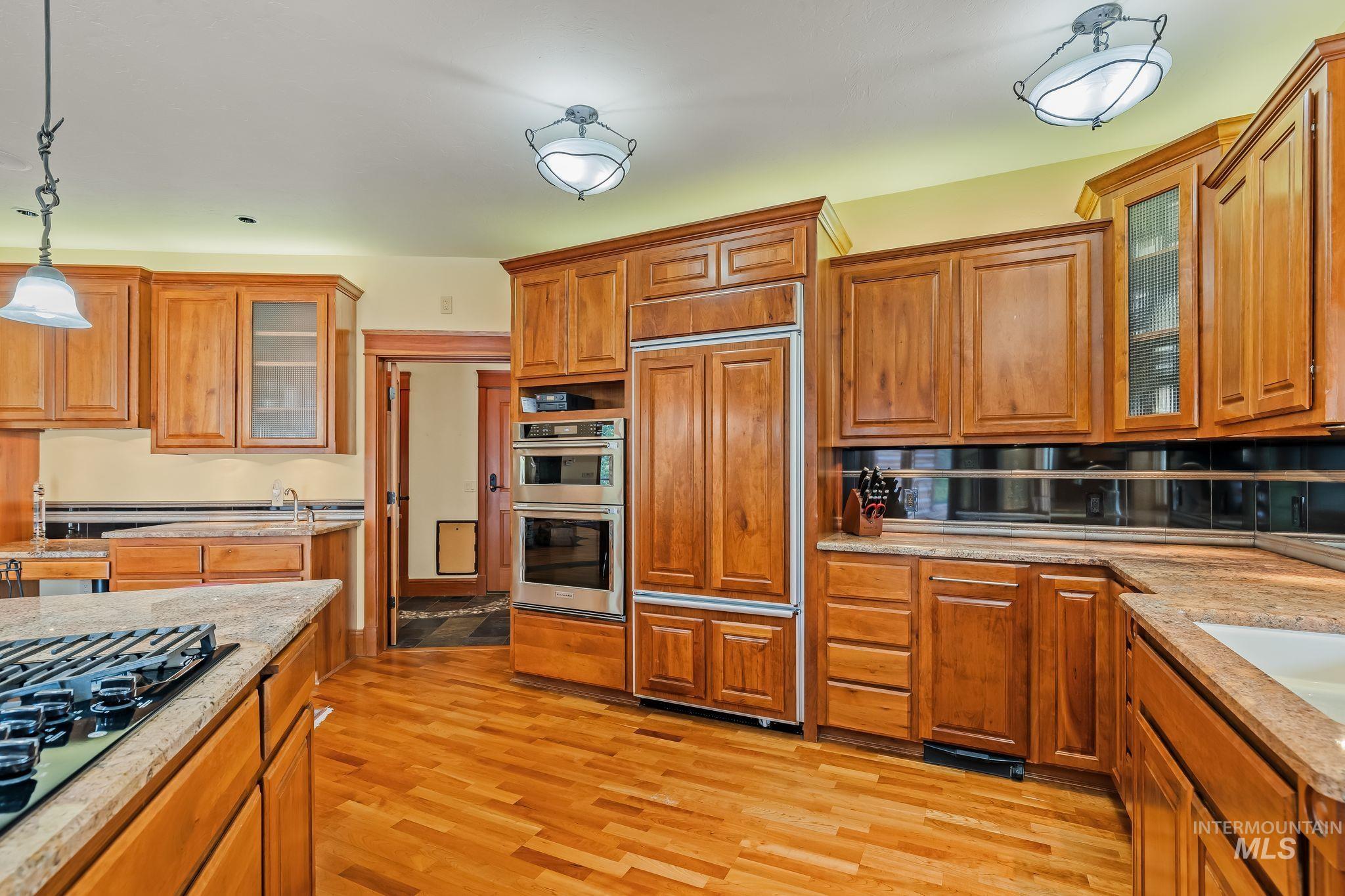 327 Two Bears Rd. Property Photo 14