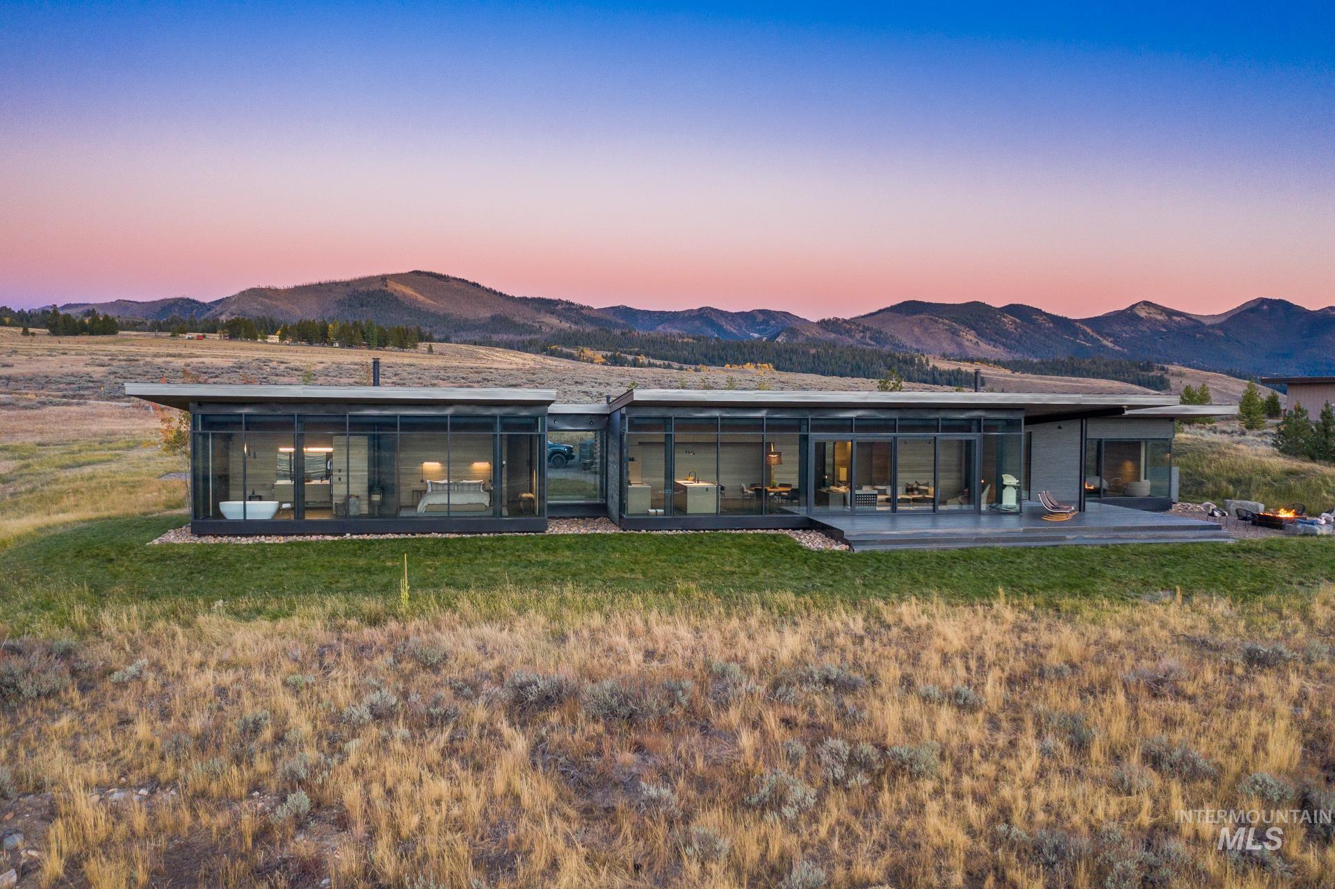1130 Shaw Mesa Drive