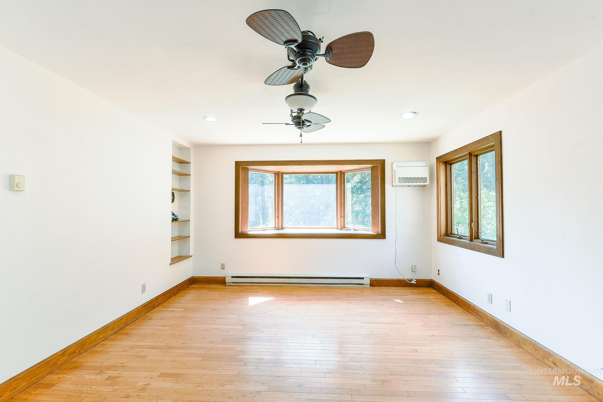 1045 Joyce Rd Property Photo 5
