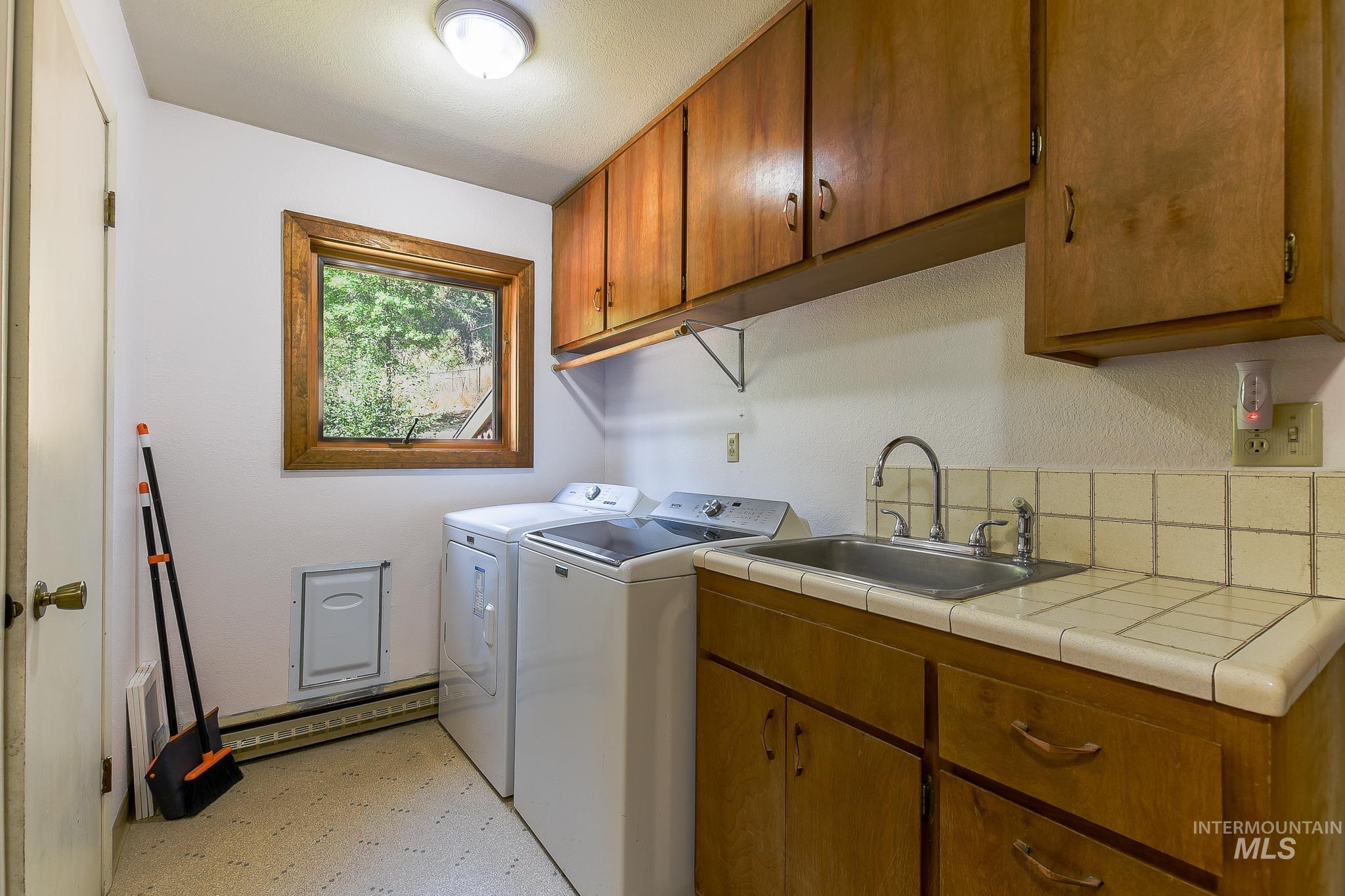 1045 Joyce Rd Property Photo 12
