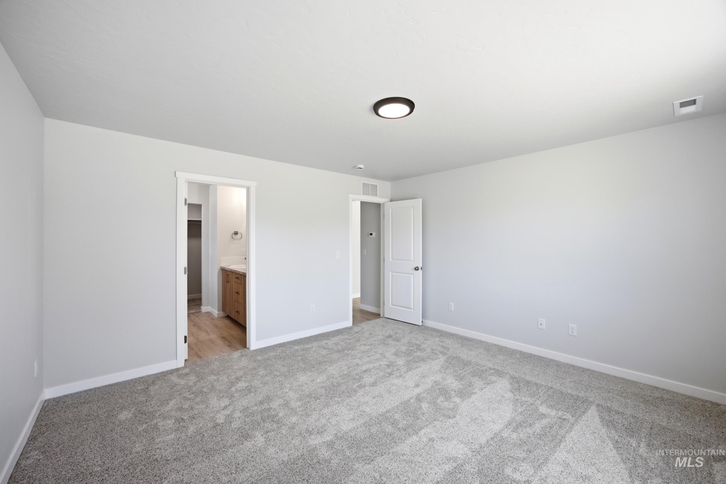 673 W Novak Dr Property Photo 10