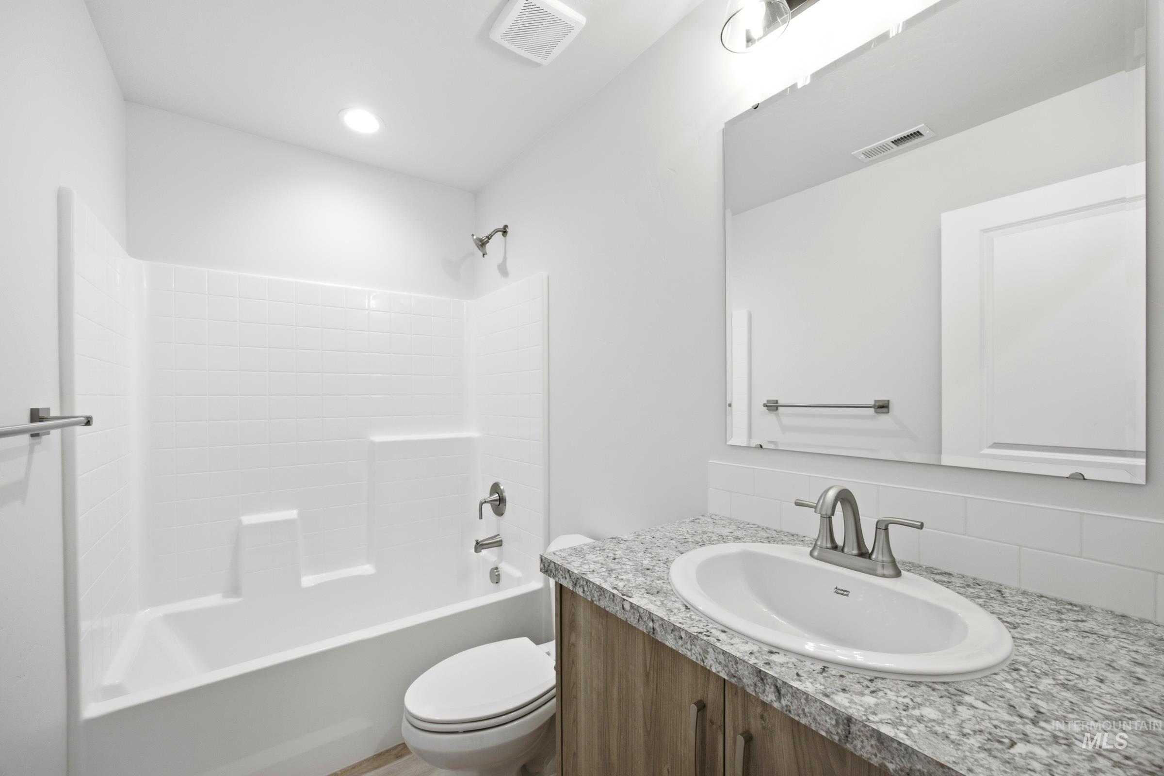 673 W Novak Dr Property Photo 15