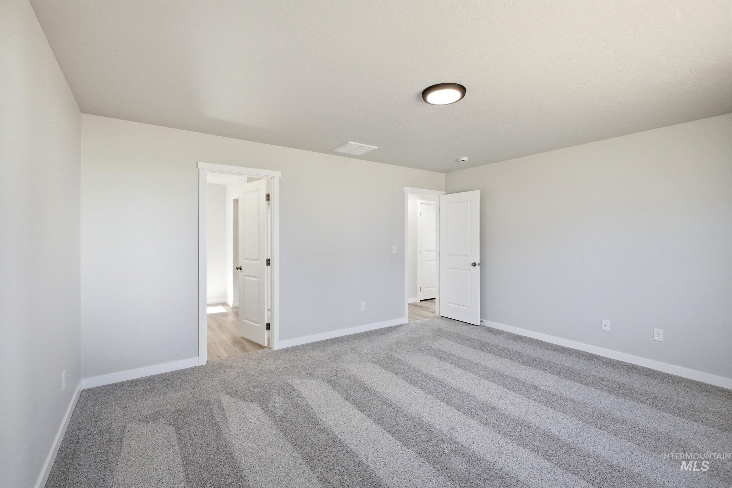 683 W Novak Dr Property Photo 15