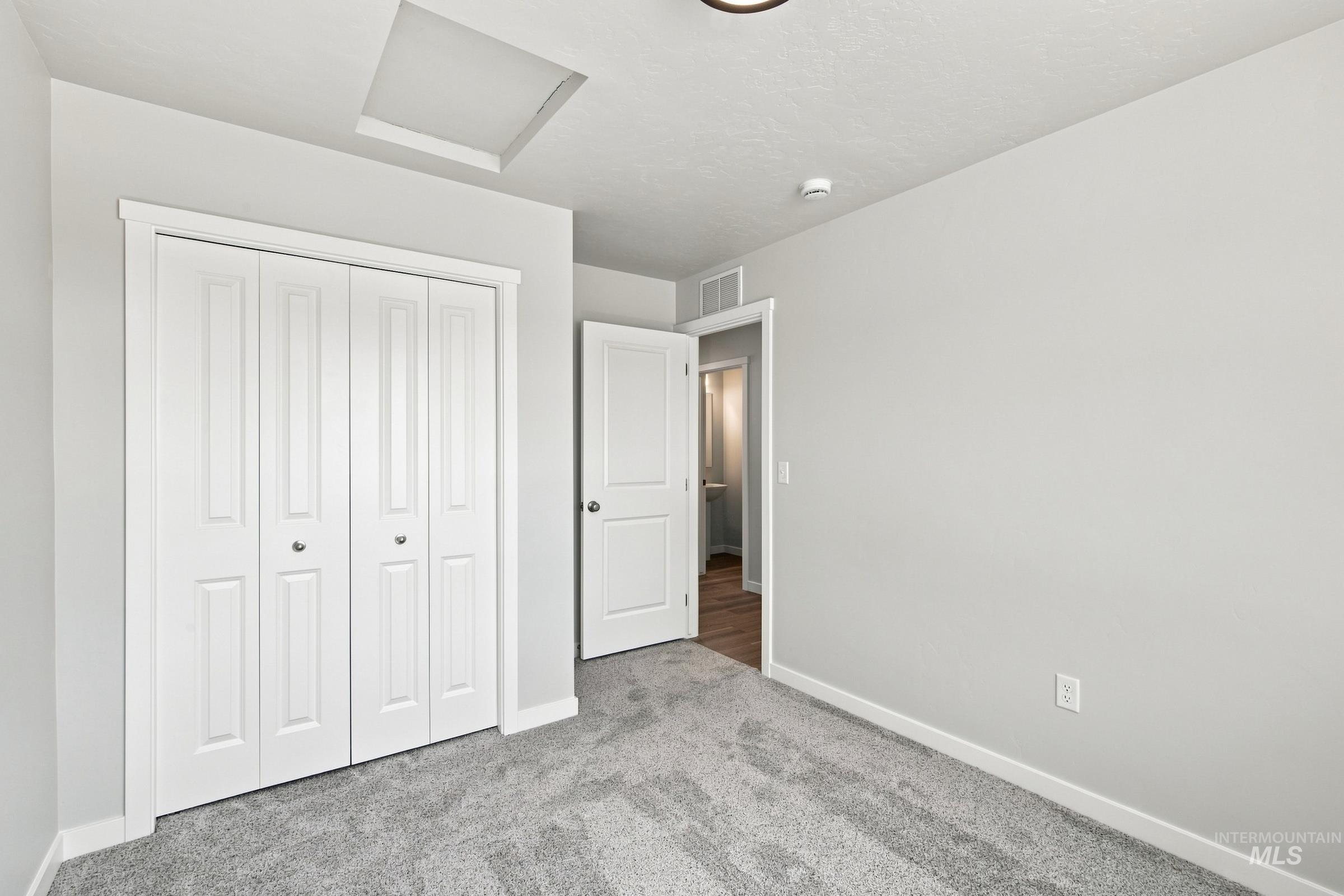 464 Merlin Ct Property Photo 12