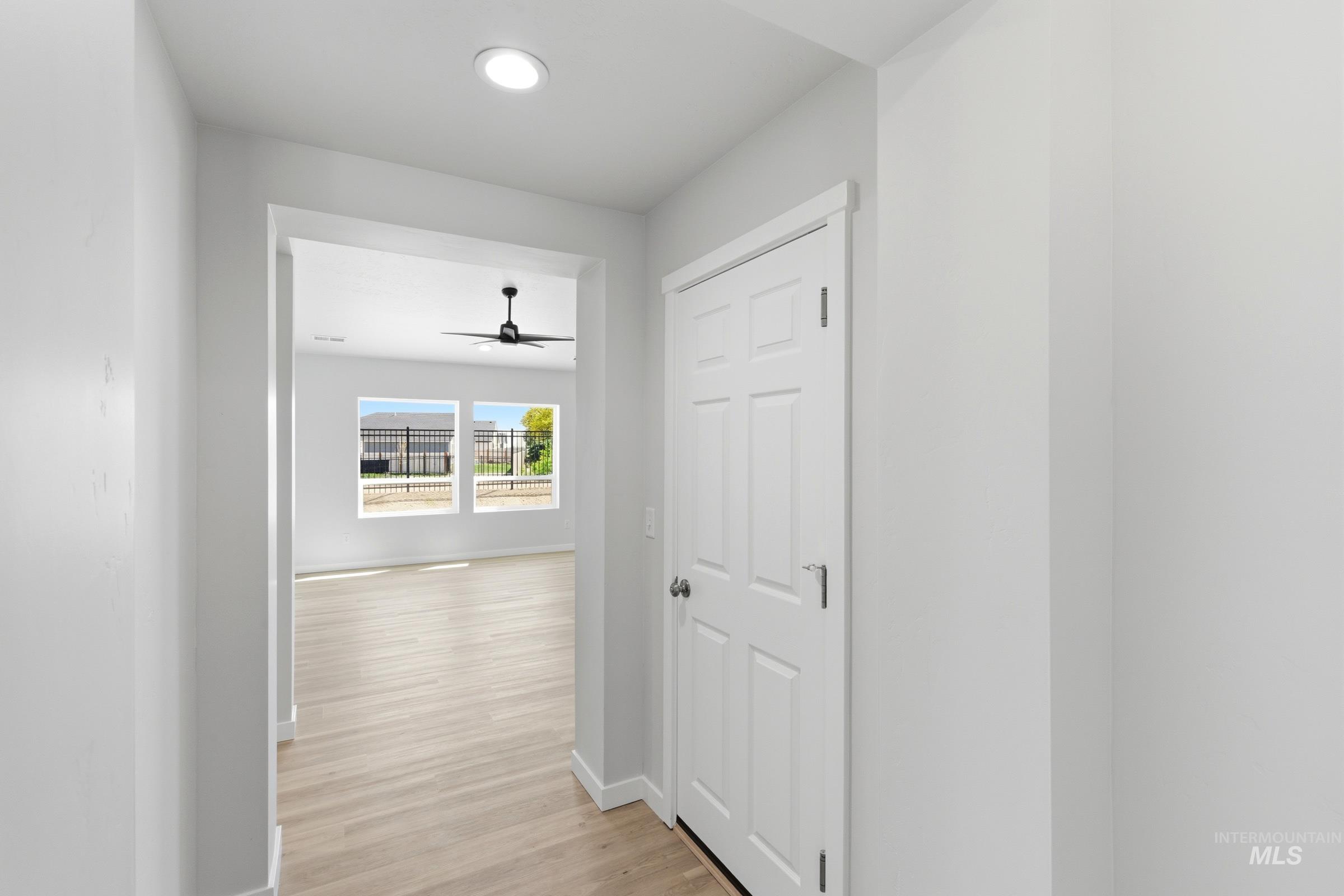 1325 Sunday River St Property Photo 12