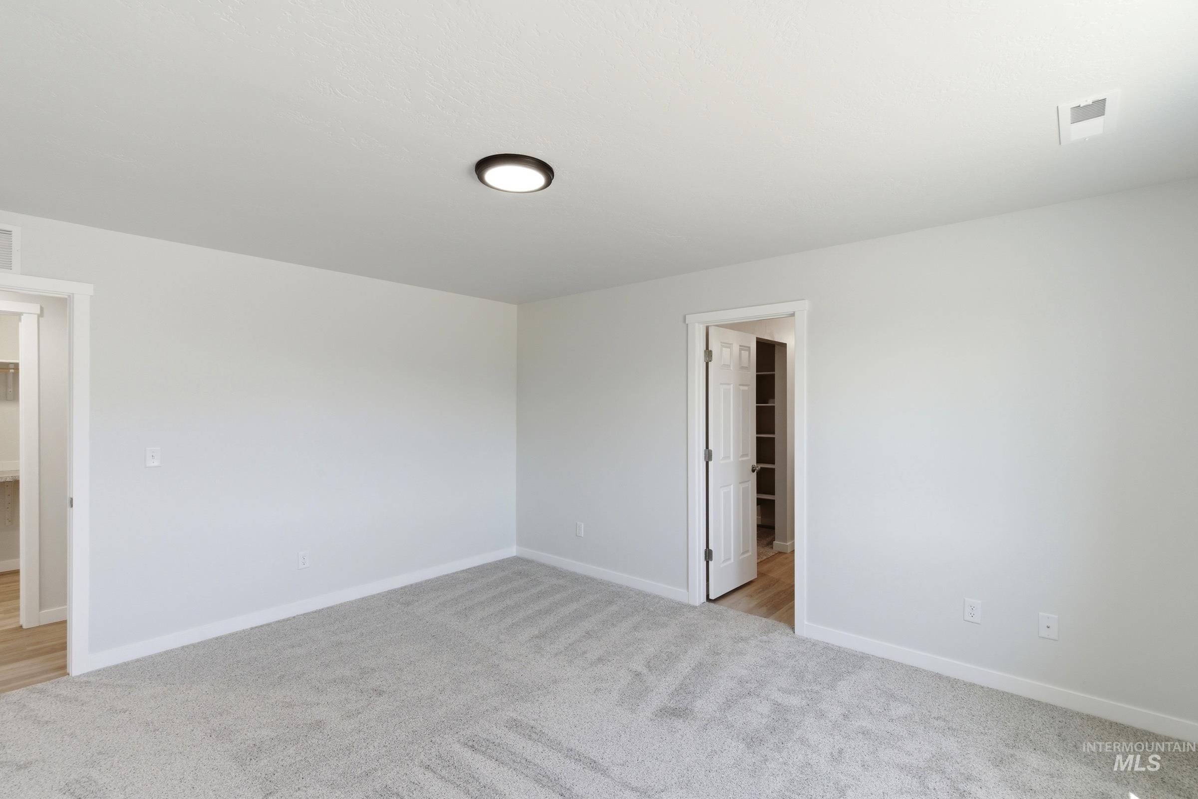 1325 Sunday River St Property Photo 15