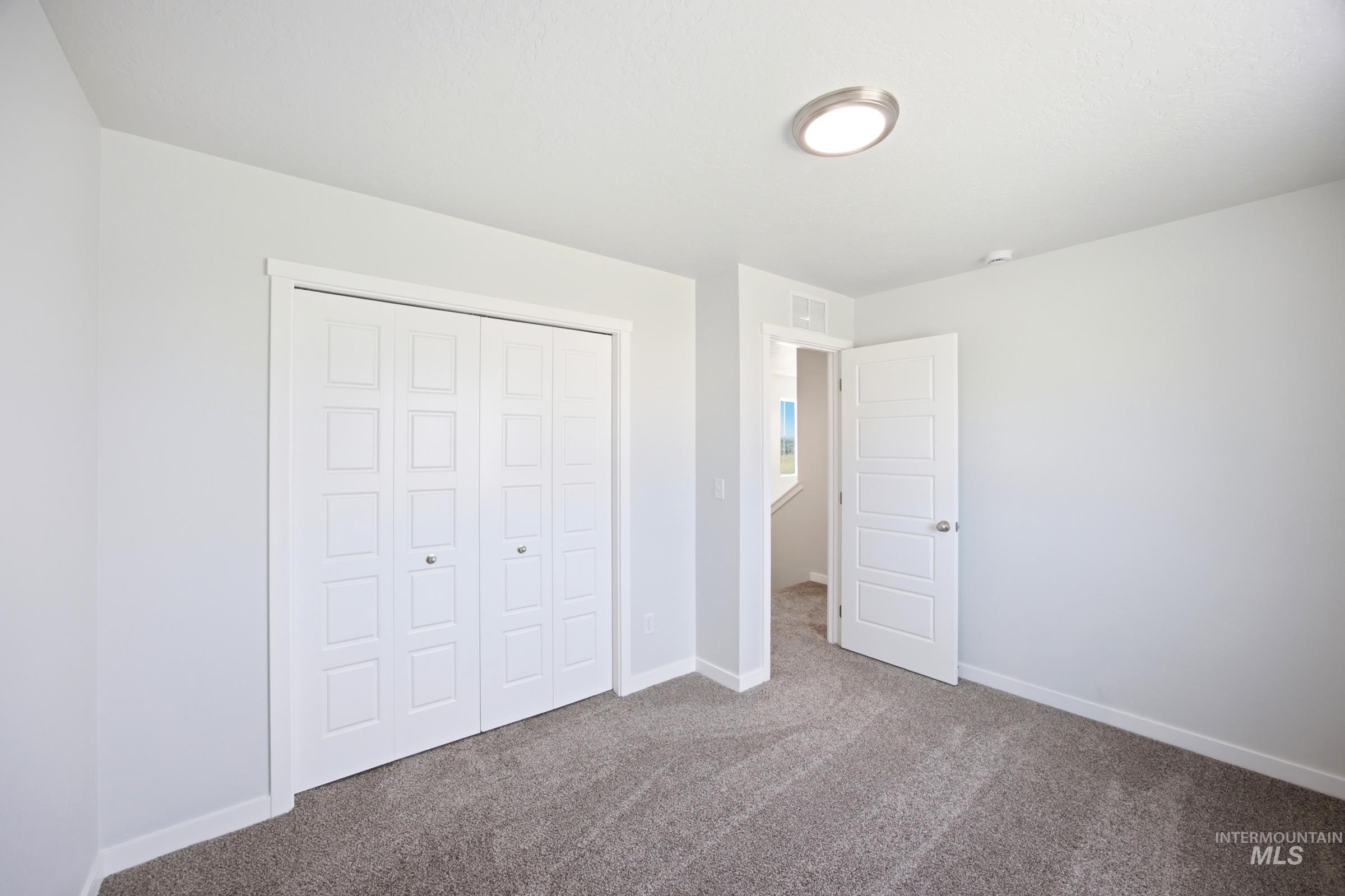 10878 Greensboro St Property Photo 12