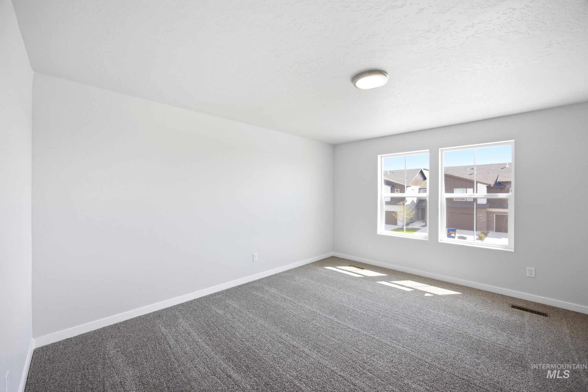 10878 Greensboro St Property Photo 16