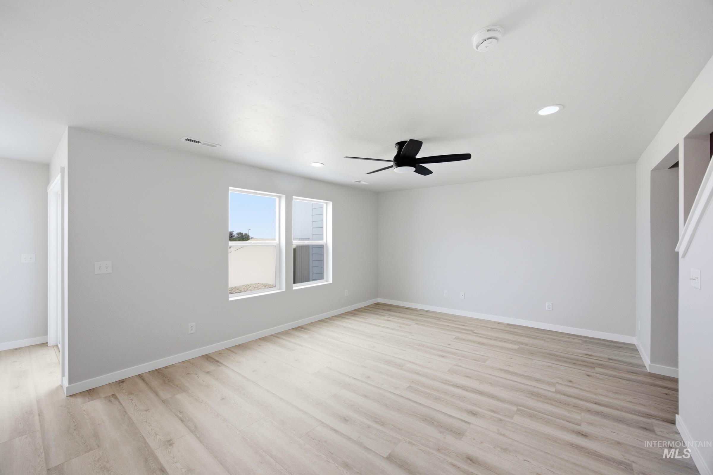10870 Greensboro St Property Photo 7