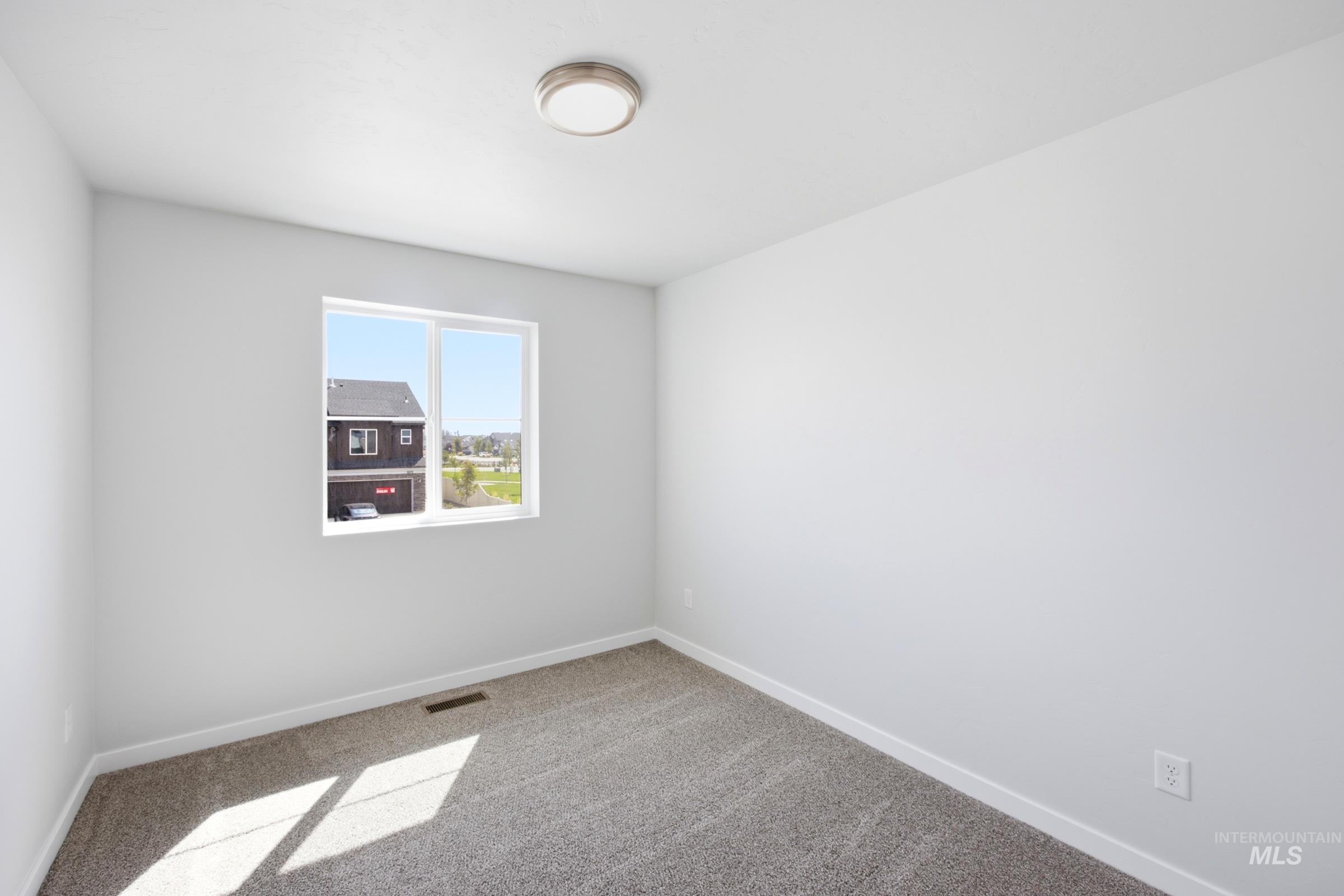 10870 Greensboro St Property Photo 13