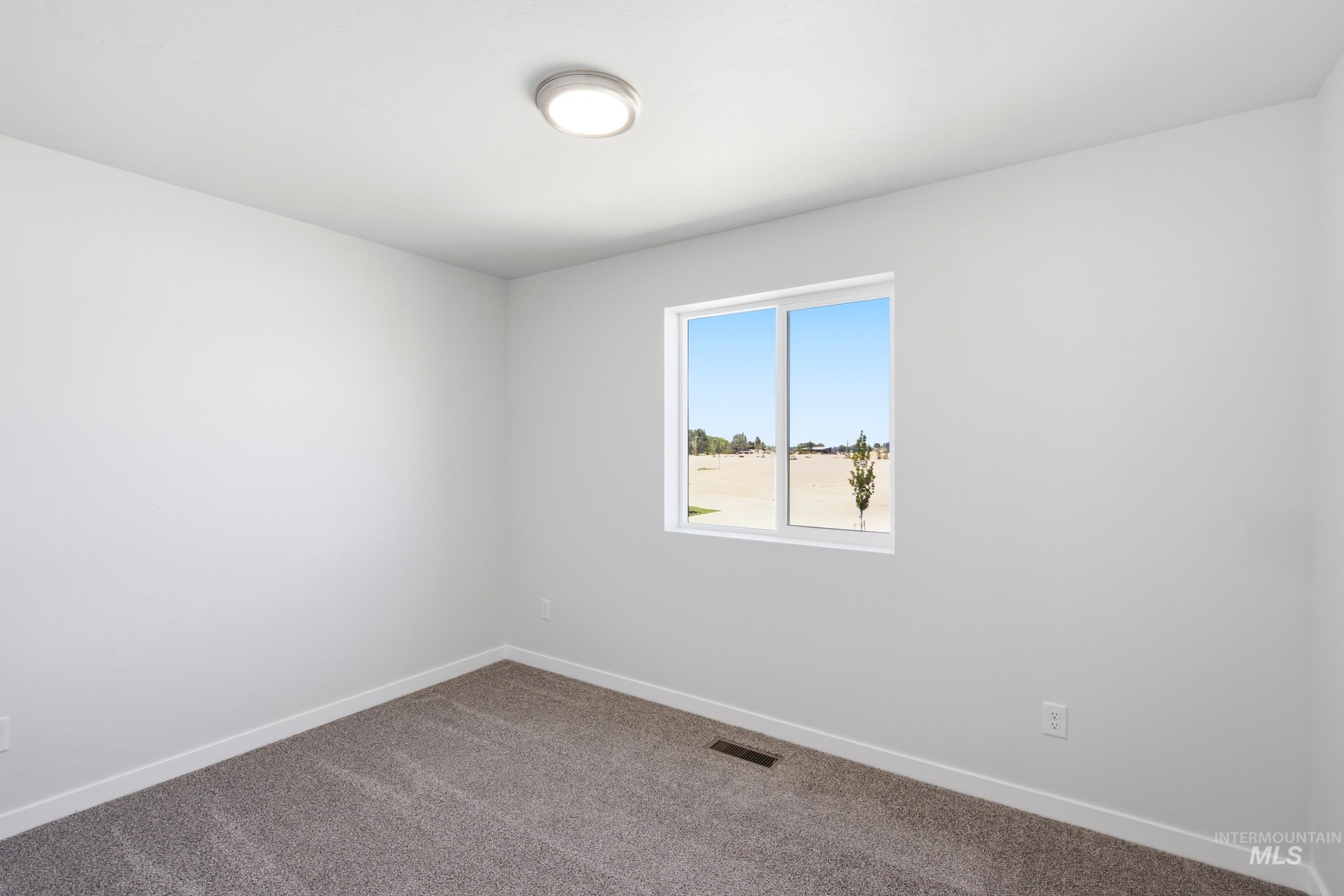 10866 Greensboro St Property Photo 13
