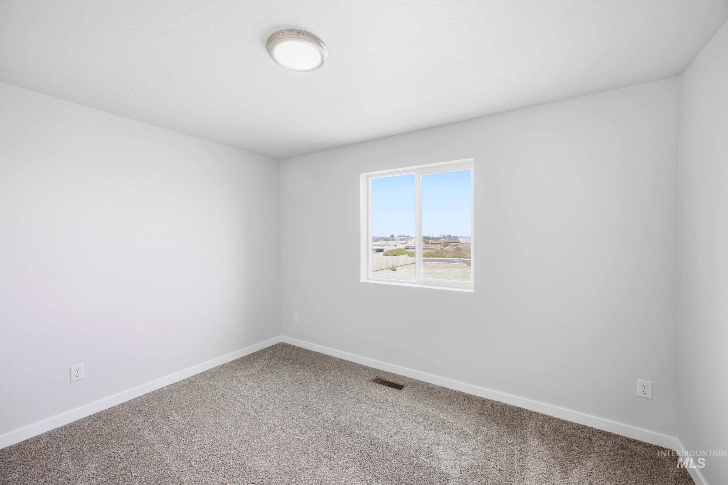 10866 Greensboro St Property Photo 13