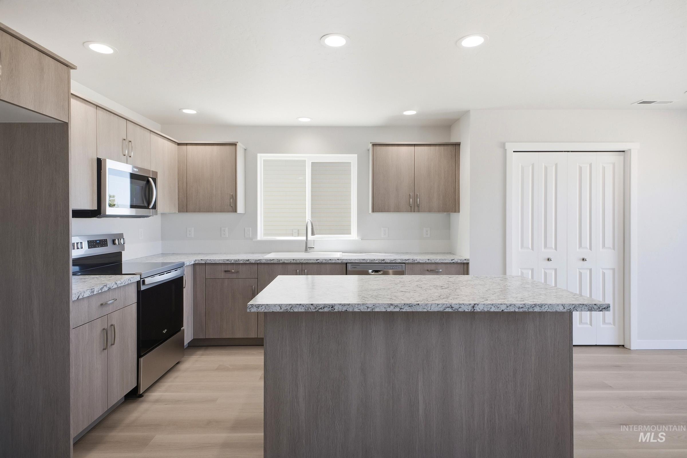 3144 W Animas Creek Dr Property Photo 4