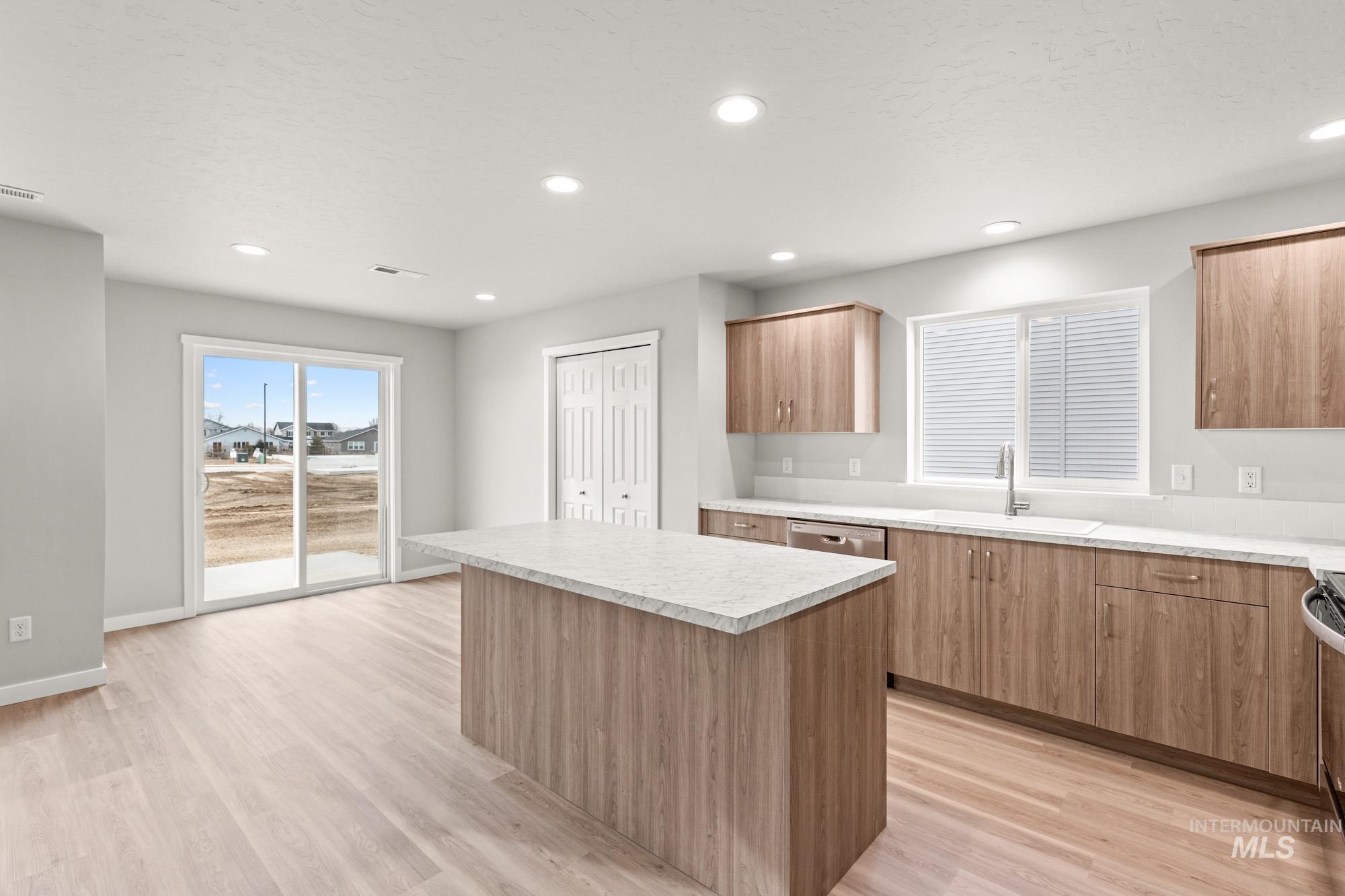 3144 W Animas Creek Dr Property Photo 8
