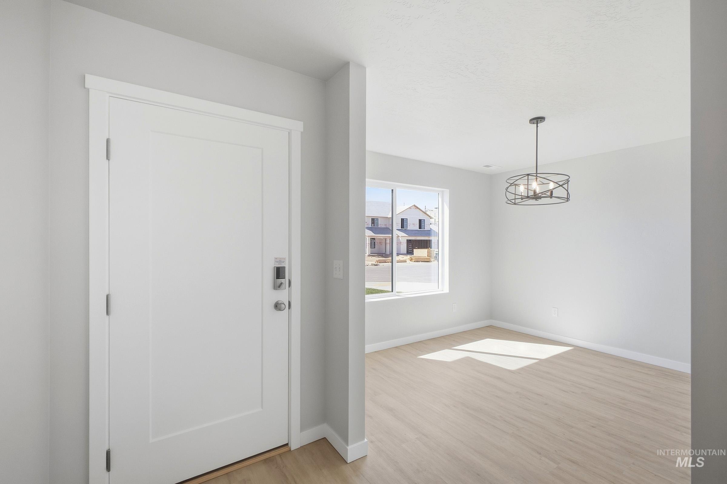 2606 N Chappy Way Property Photo 2