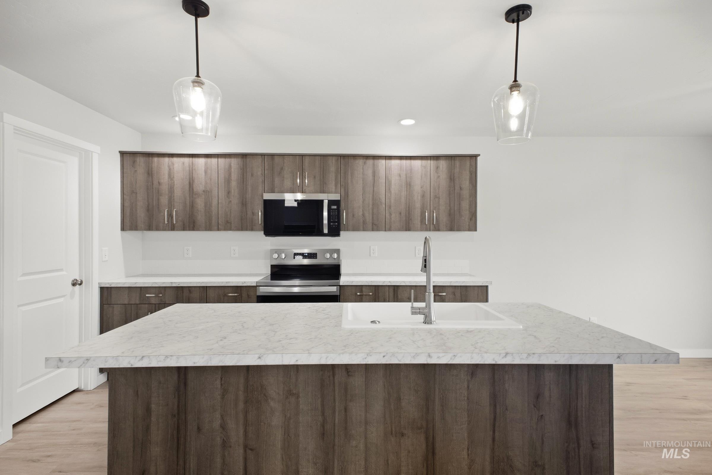 3165 W Animas Creek Dr Property Photo 3