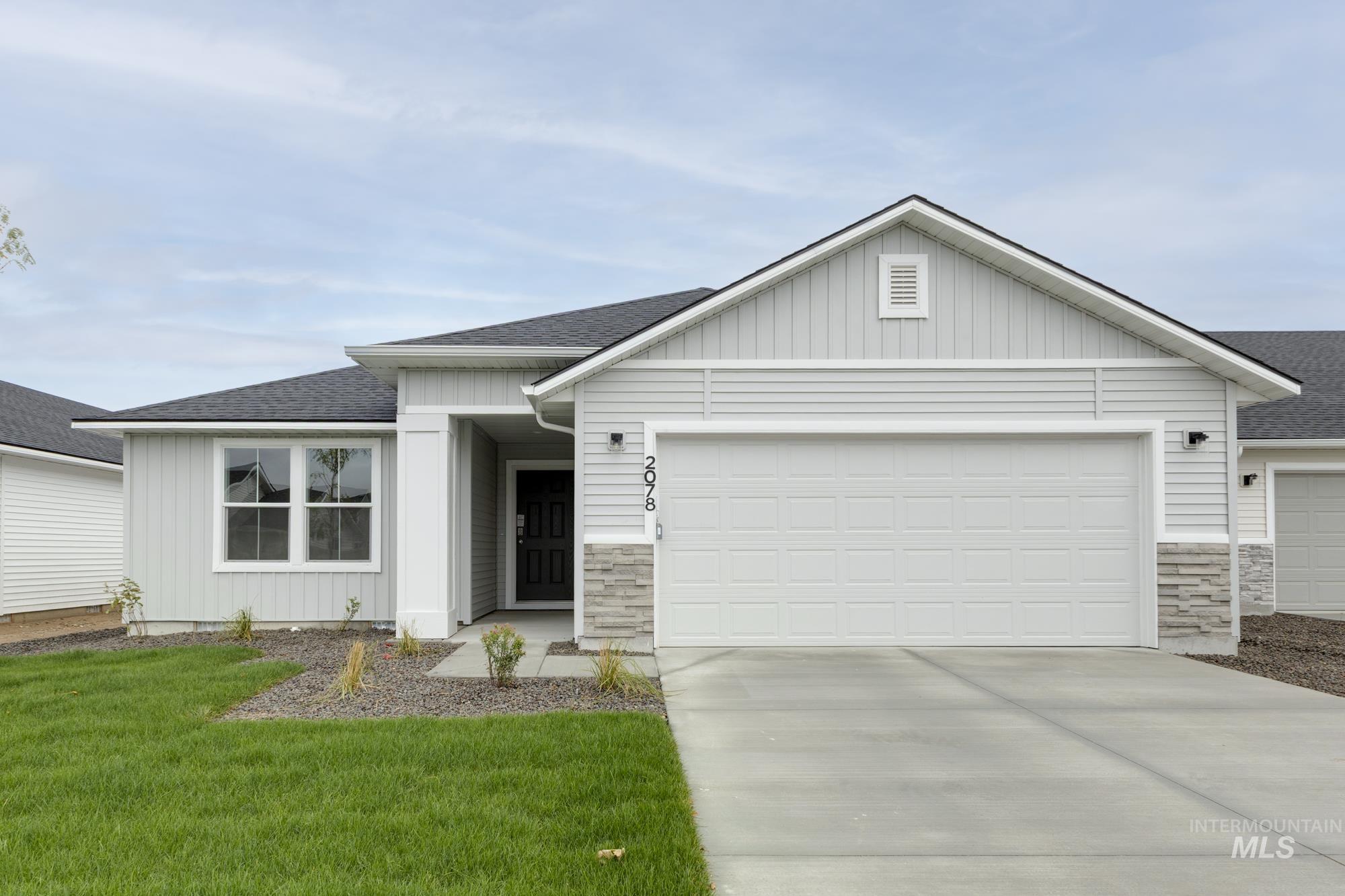 2562 W Tar Sands Dr Property Photo 1