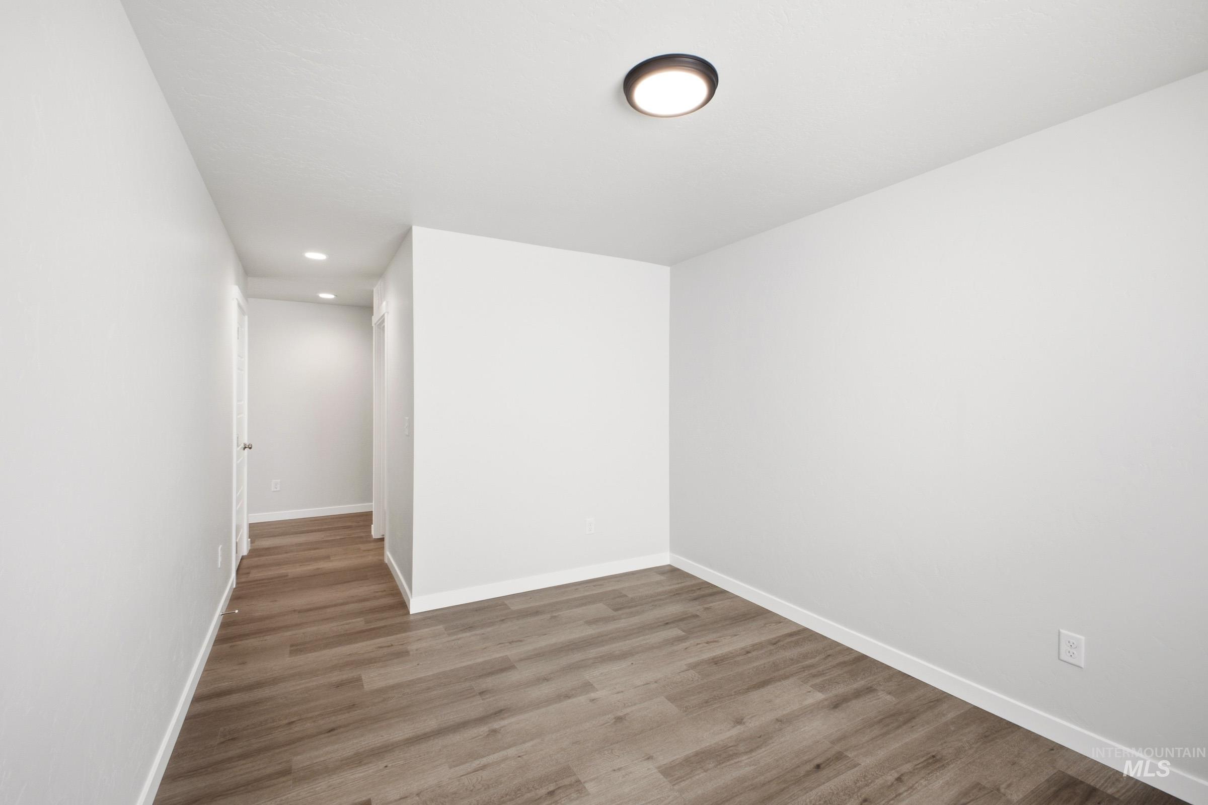 2562 W Tar Sands Dr Property Photo 11